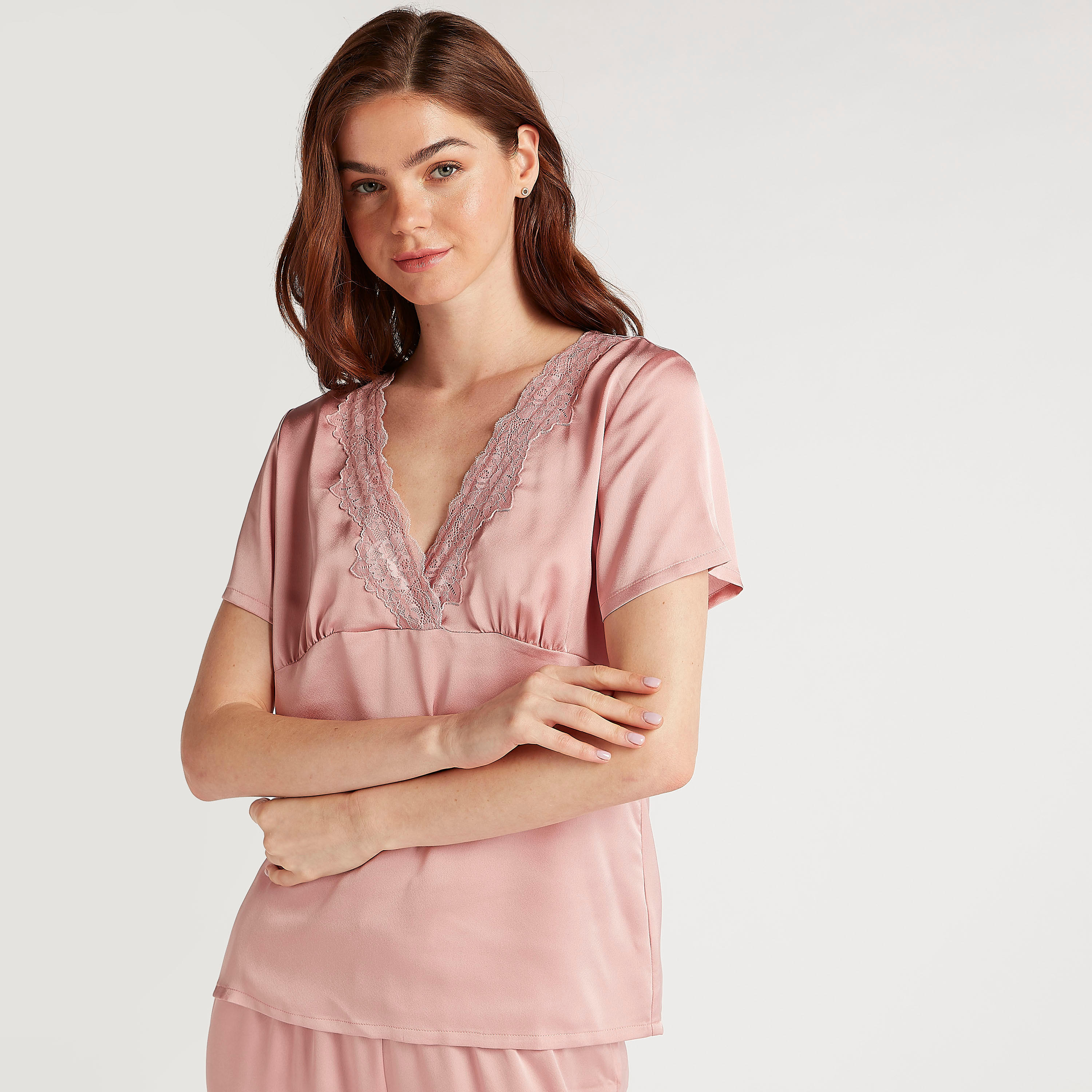 طقم بنطلون بيجاما طويل كامل وبلوزة سادة بياقة v وتفاصيل دانتيل-women-clothing-nightwear-pyjamas-longsets-image-5