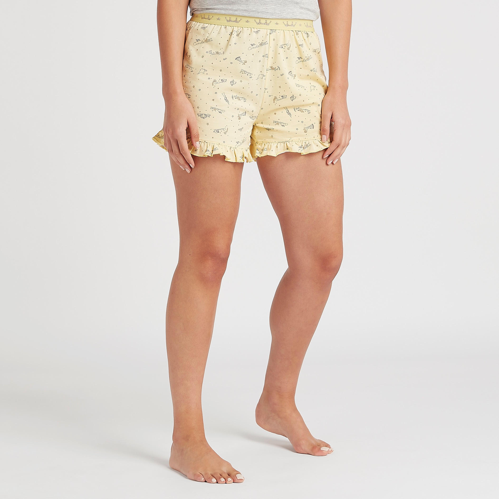 طقم من شورت بطبعات وتيشيرت دون أكمام مزيّن-women-clothing-nightwear-pyjamas-longsets-image-3