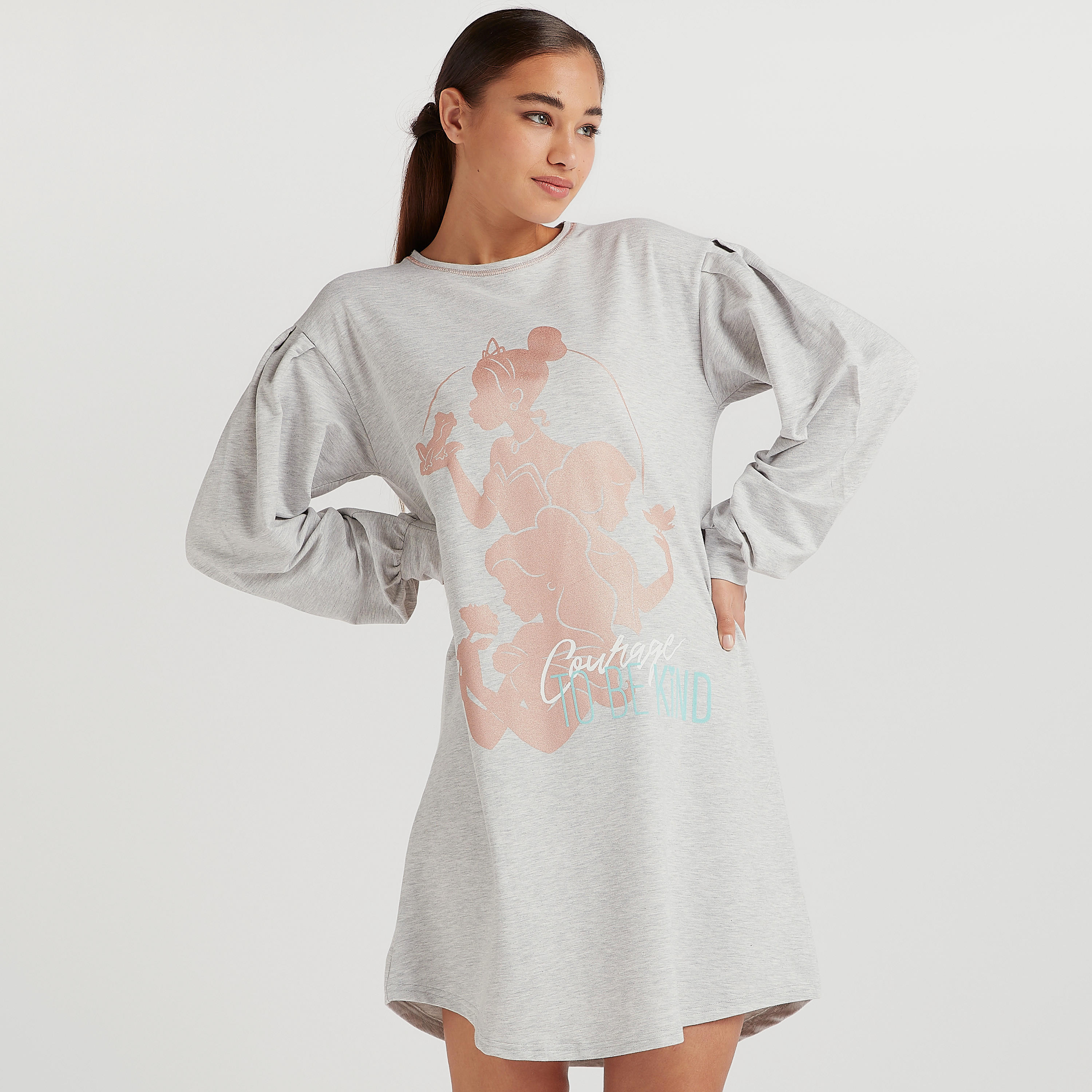 قميص نوم بطبعات وياقة مستديرة وأكمام طويلة-women-clothing-nightwear-nighties-image-2