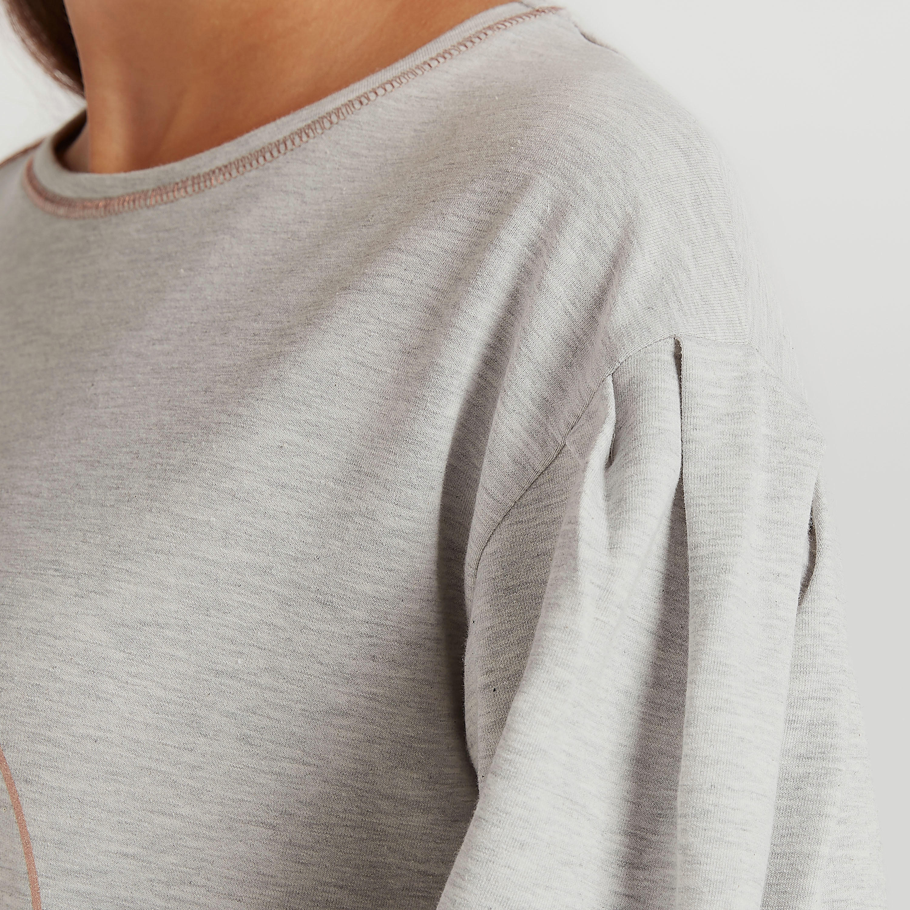 قميص نوم بطبعات وياقة مستديرة وأكمام طويلة-women-clothing-nightwear-nighties-image-4