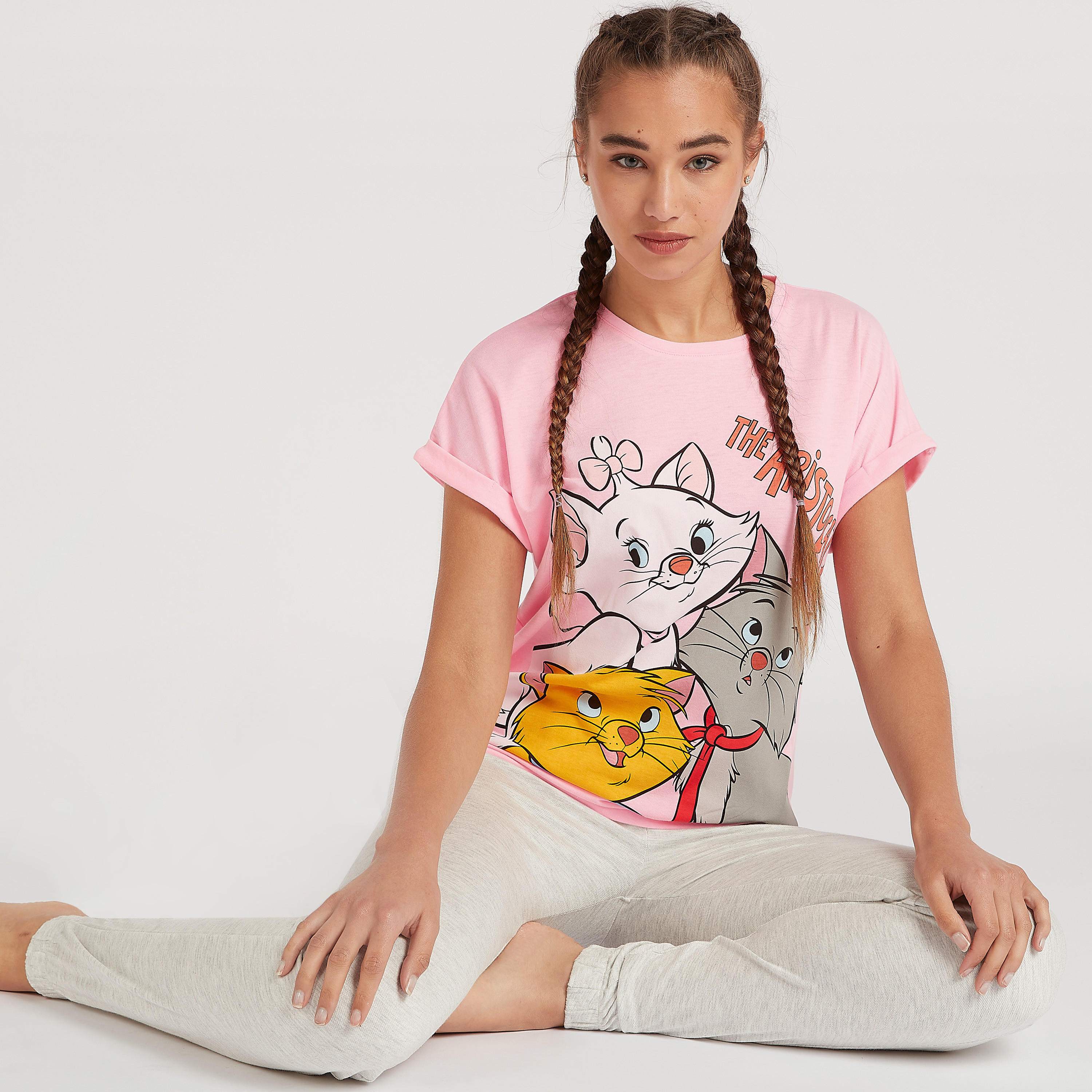 طقم بنطلون بيجاما وتيشيرت بطبعات-women-clothing-nightwear-pyjamas-longsets-image-1