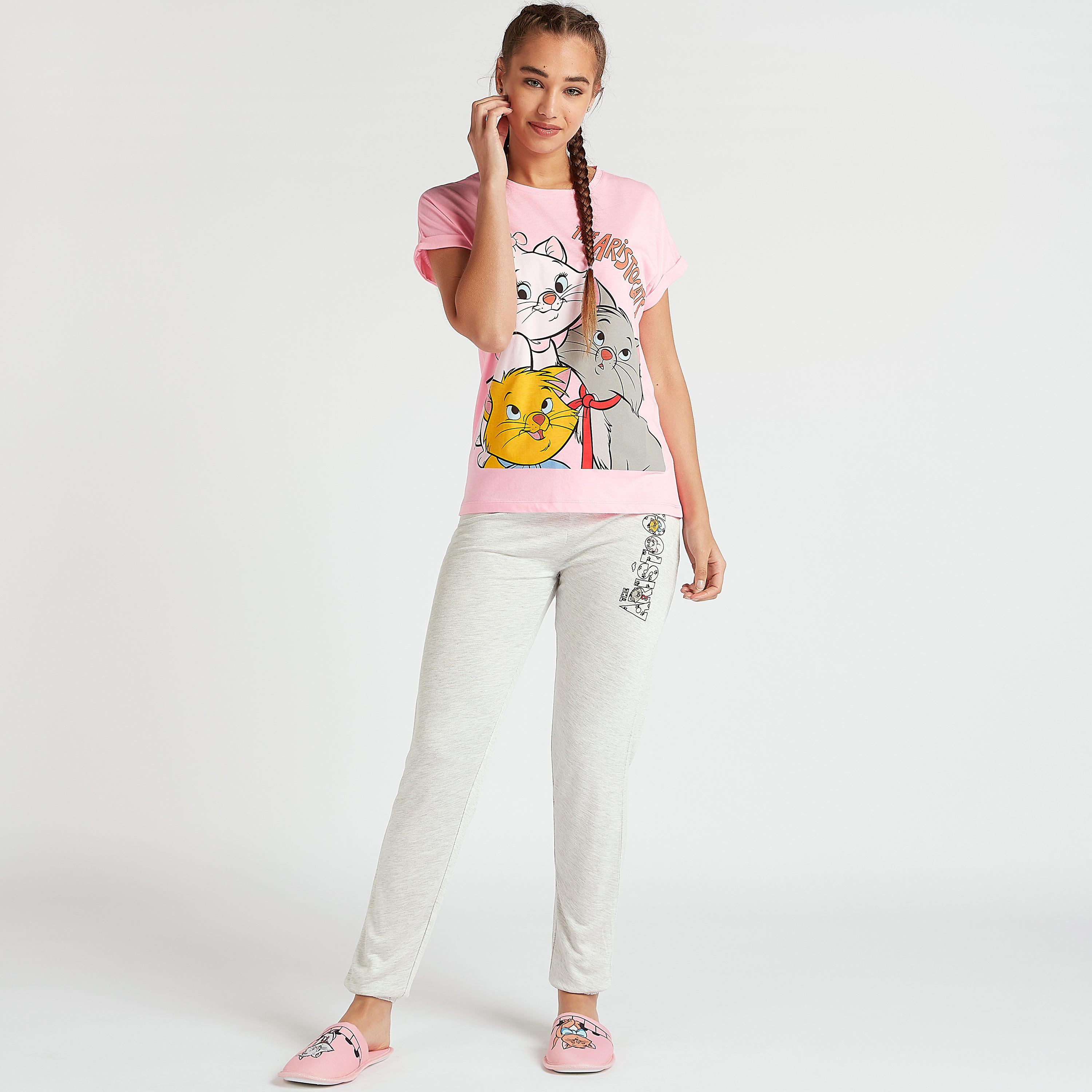 طقم بنطلون بيجاما وتيشيرت بطبعات-women-clothing-nightwear-pyjamas-longsets-image-2