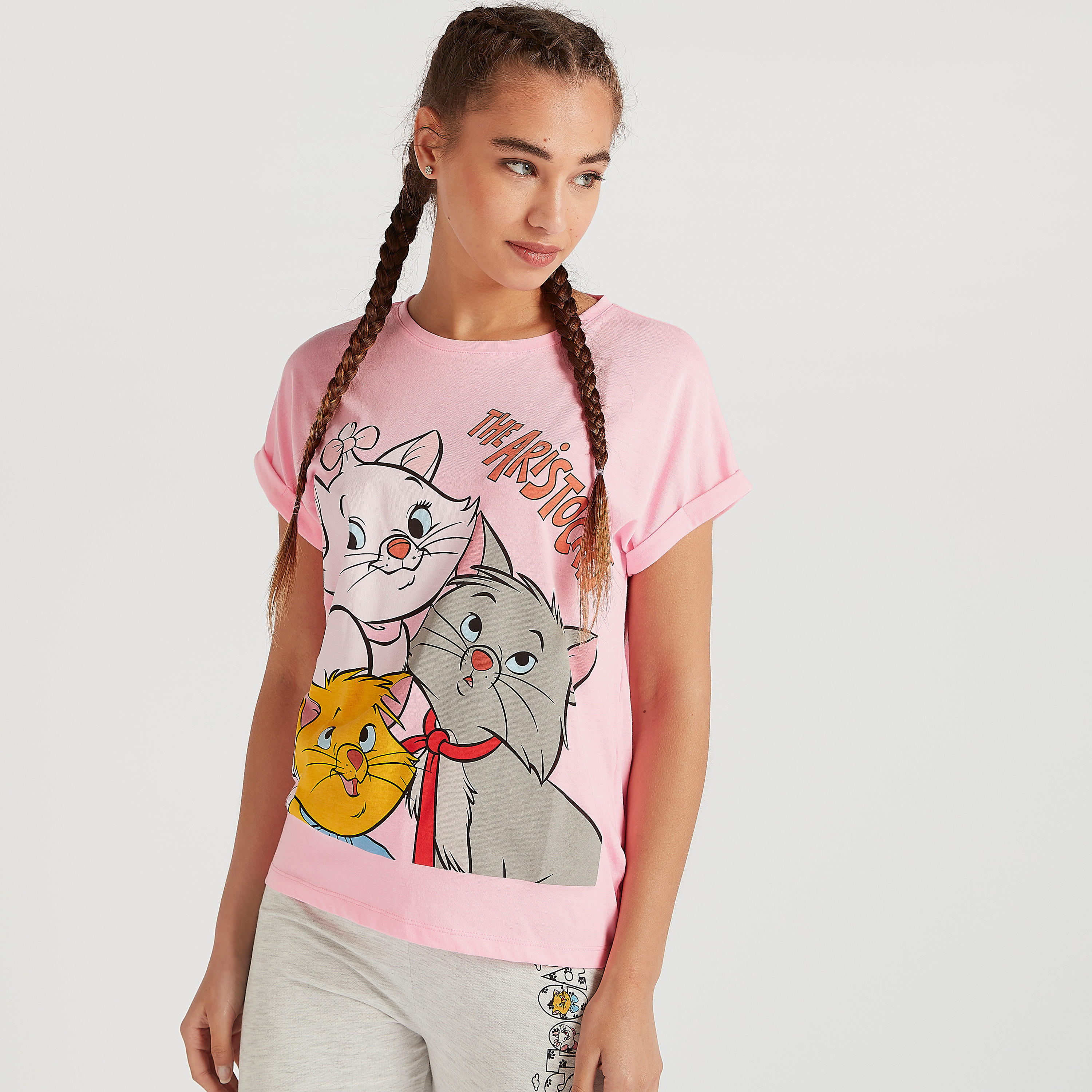 طقم بنطلون بيجاما وتيشيرت بطبعات-women-clothing-nightwear-pyjamas-longsets-image-5