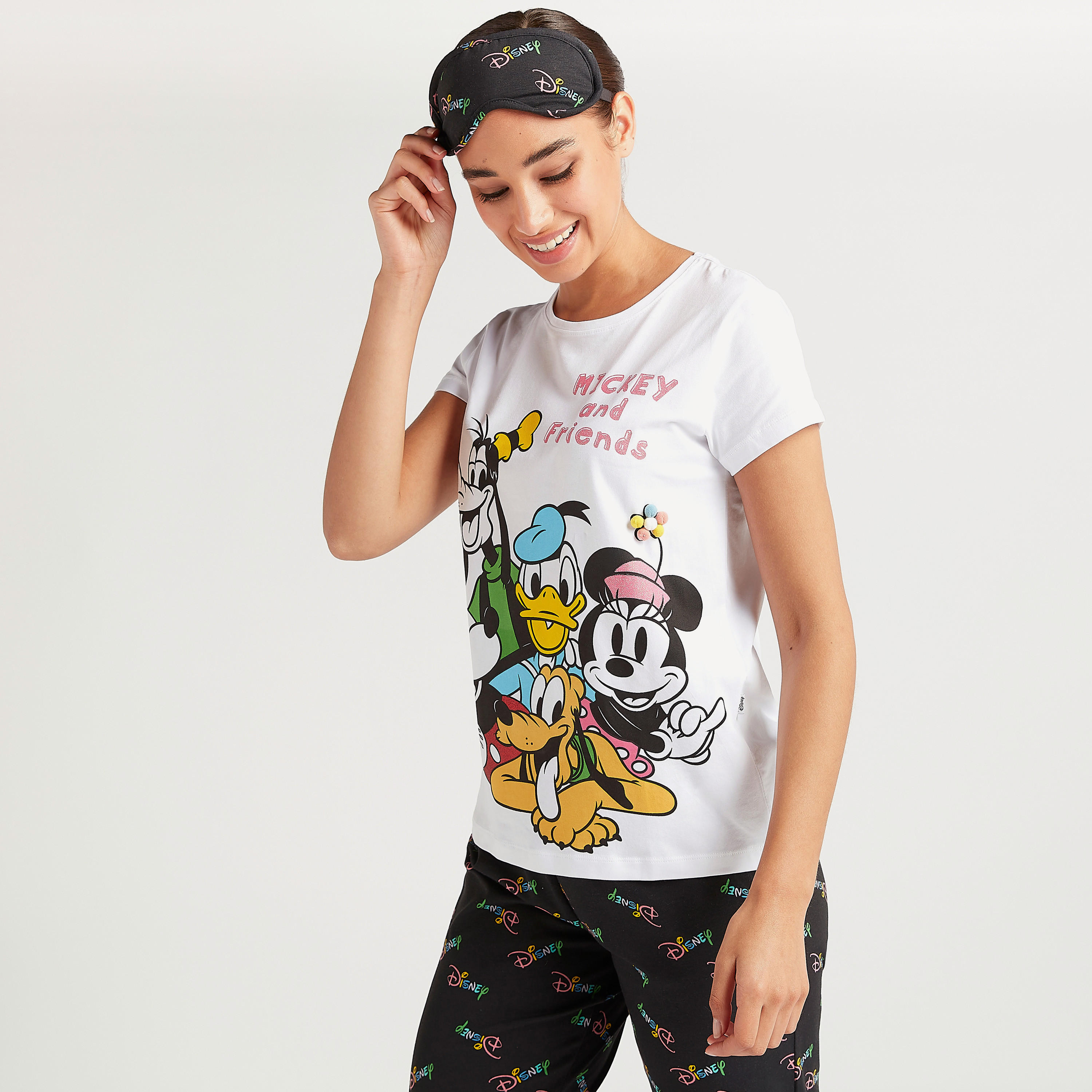 طقم بنطلون بيجاما طويل وتيشيرت بطبعات ميكي أند ذي فريندس-women-clothing-nightwear-pyjamas-longsets-image-1
