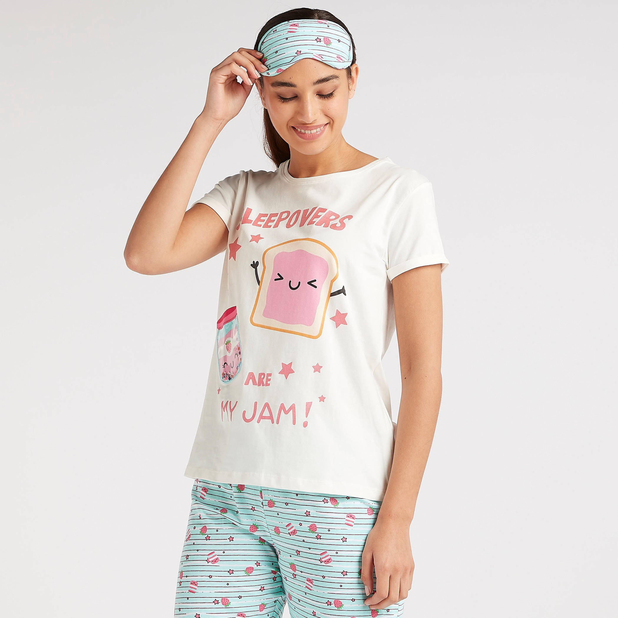 طقم من بنطلون بيجاما طويل وتيشيرت بياقة مستديرة وطبعات-women-clothing-nightwear-pyjamas-longsets-image-4