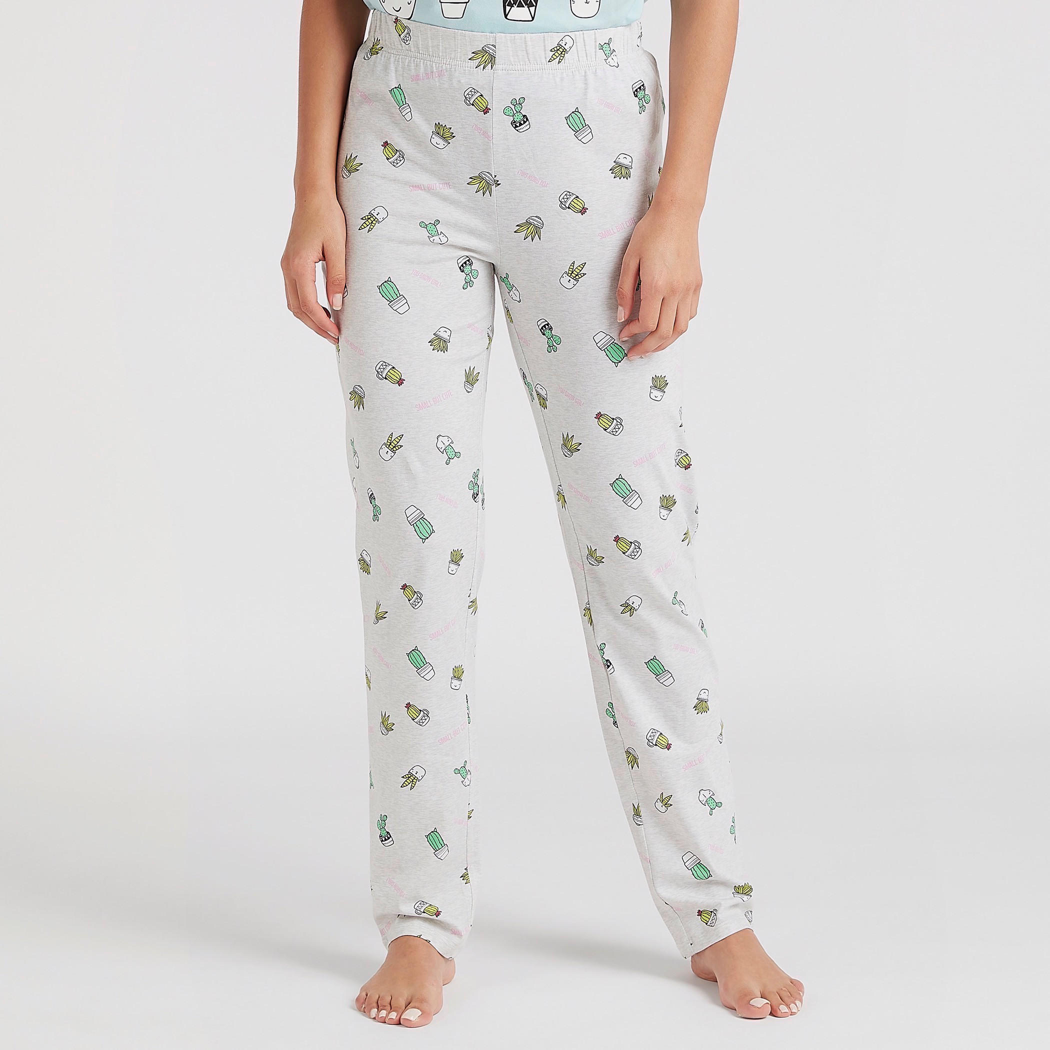 طقم من بنطلون بيجاما طويل وتيشيرت بياقة مستديرة وطبعات-women-clothing-nightwear-pyjamas-longsets-image-4