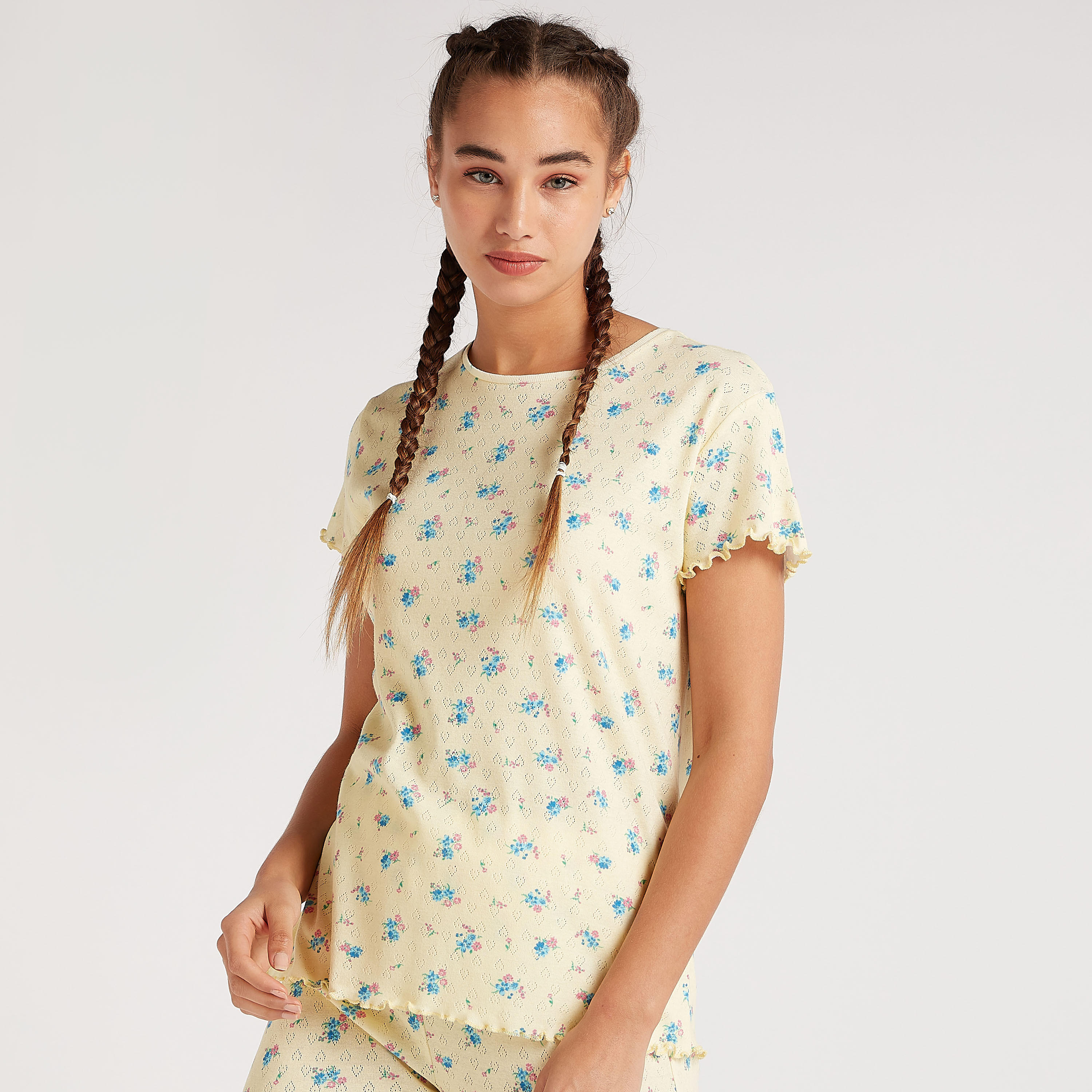 طقم بنطلون بيجاما وتيشيرت بطبعات زهرية-women-clothing-nightwear-pyjamas-longsets-image-2