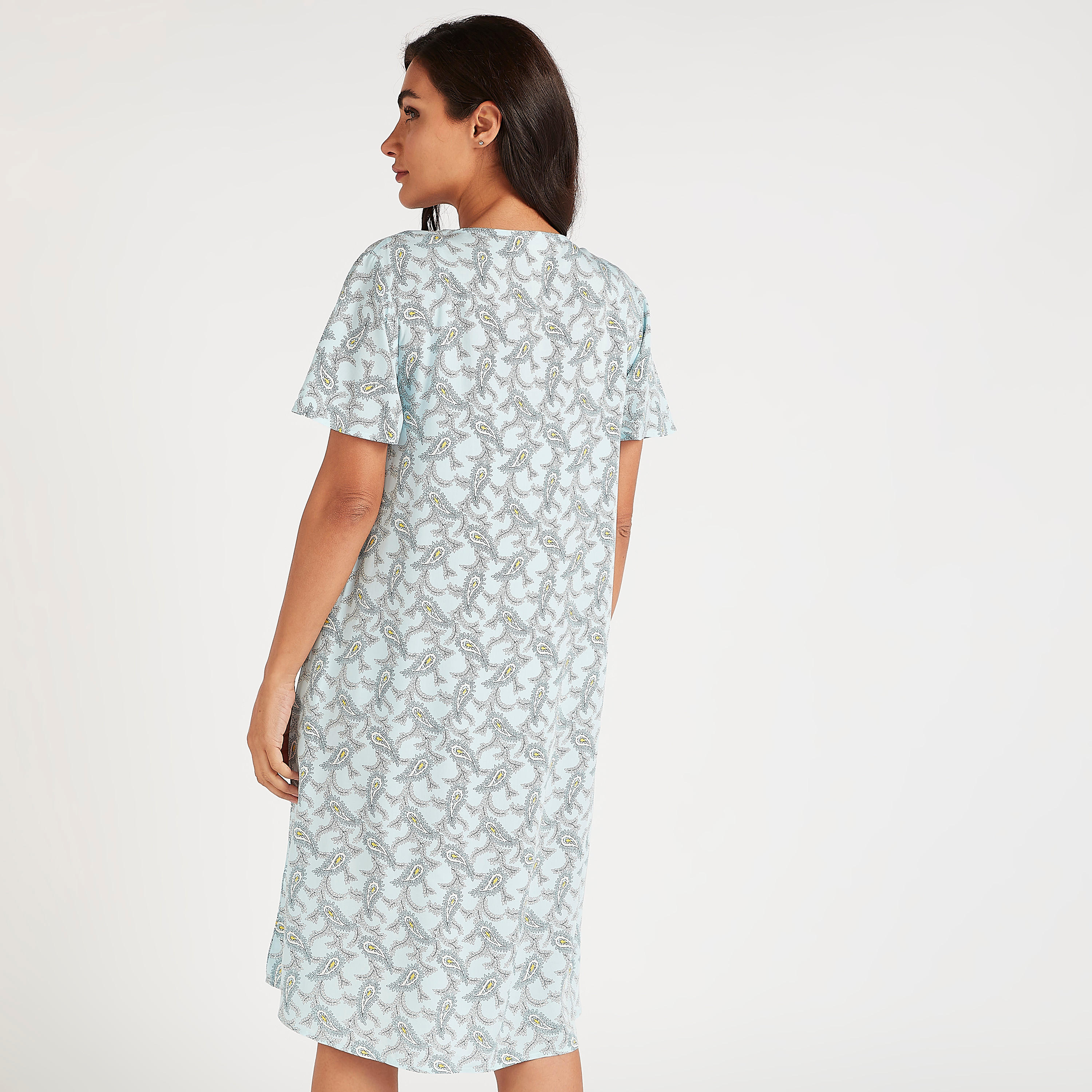 قميص نوم بياقة v وأكمام قصيرة بطبعات - طقم من قطعتين-women-clothing-nightwear-nighties-image-3