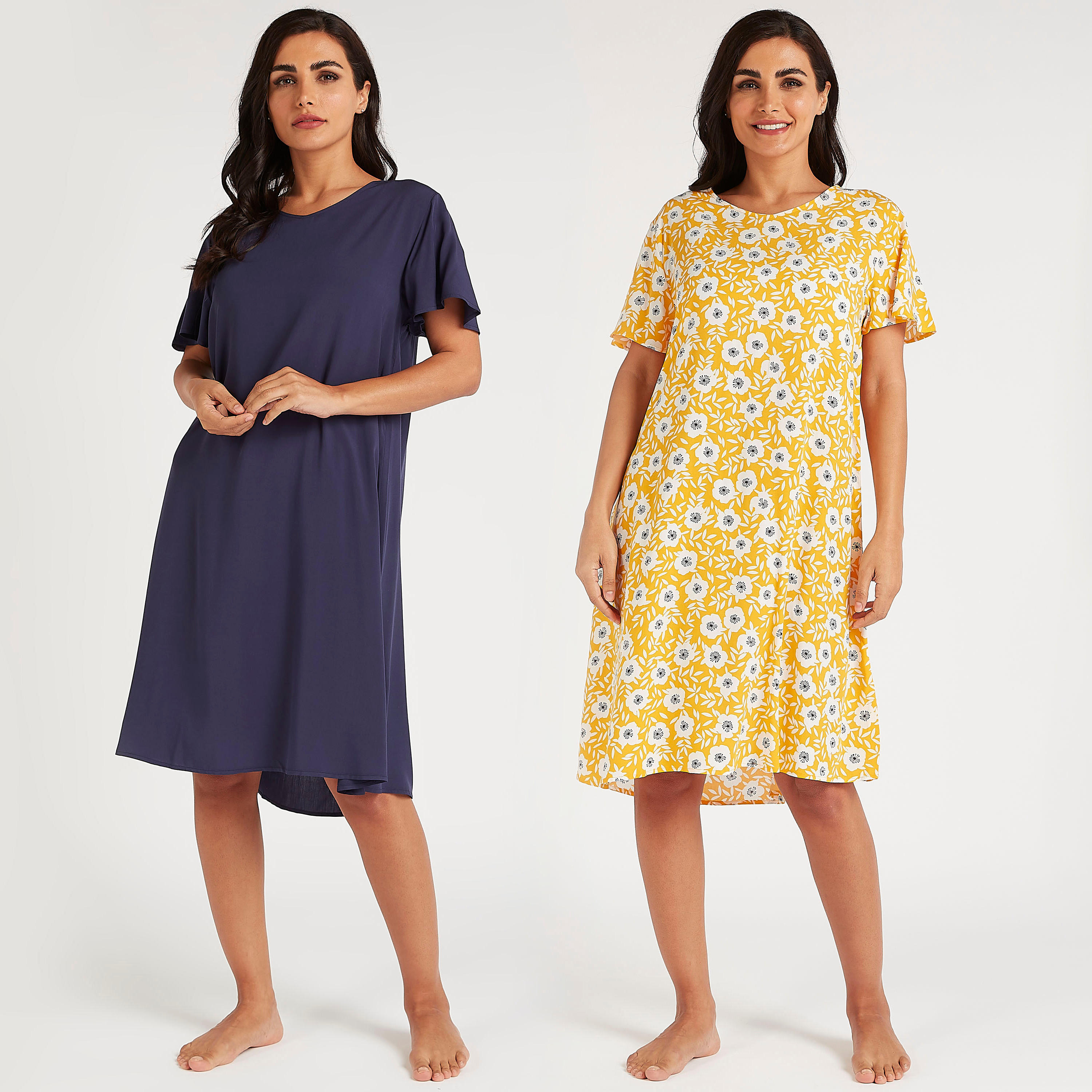 قمصان نوم متنوّعة بياقة v وأكمام قصيرة - طقم من 2-women-clothing-nightwear-nighties-image-1