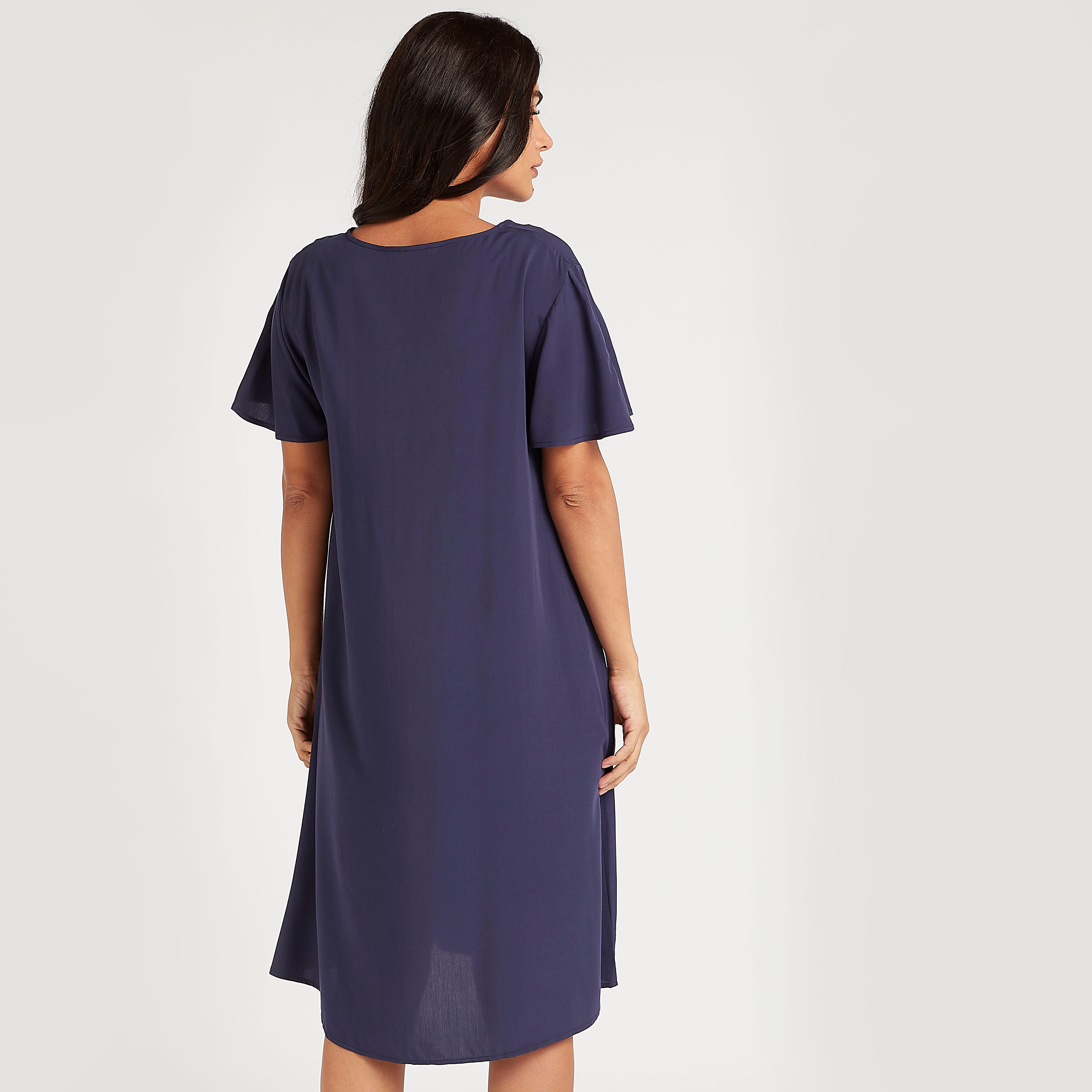 قمصان نوم متنوّعة بياقة v وأكمام قصيرة - طقم من 2-women-clothing-nightwear-nighties-image-4