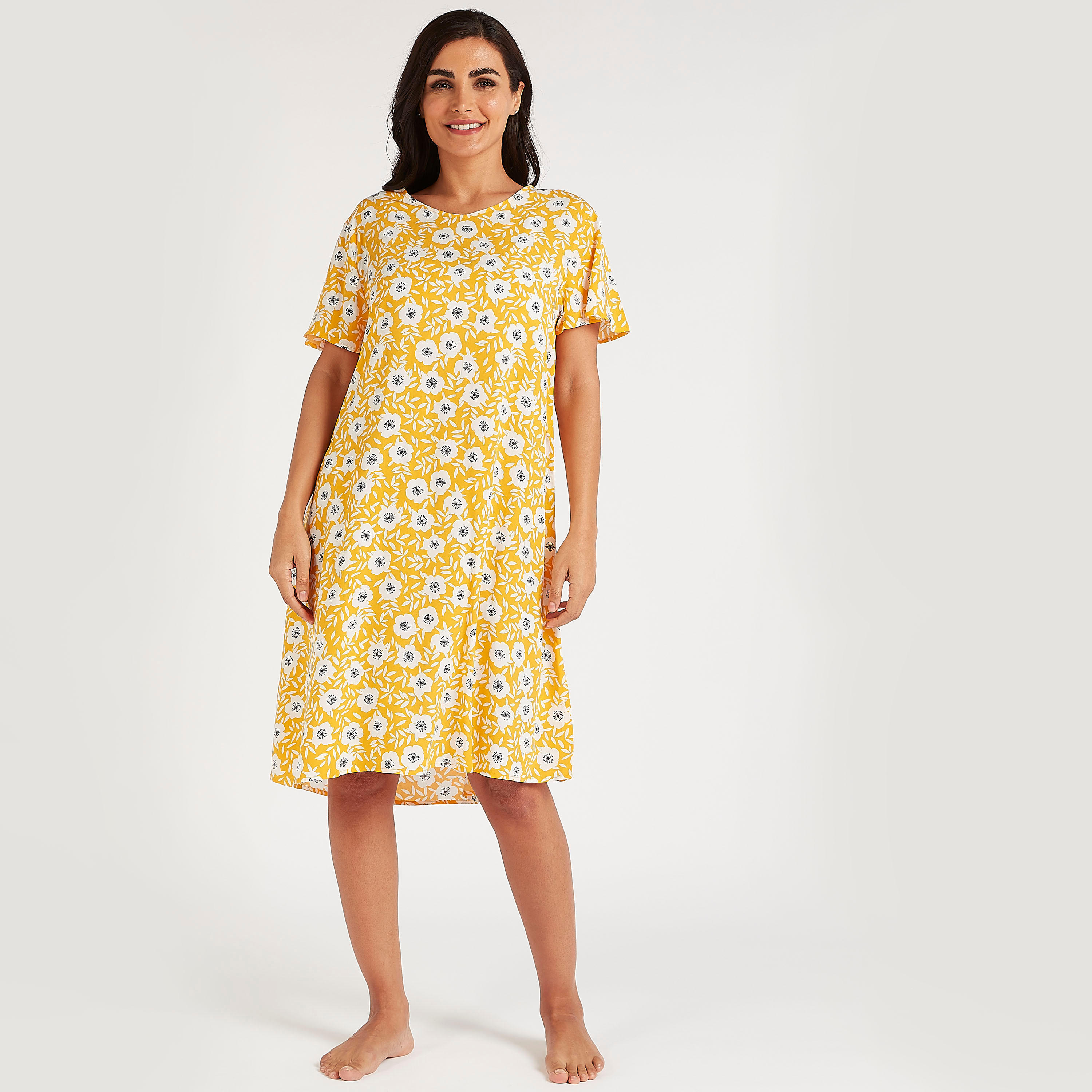 قمصان نوم متنوّعة بياقة v وأكمام قصيرة - طقم من 2-women-clothing-nightwear-nighties-image-6