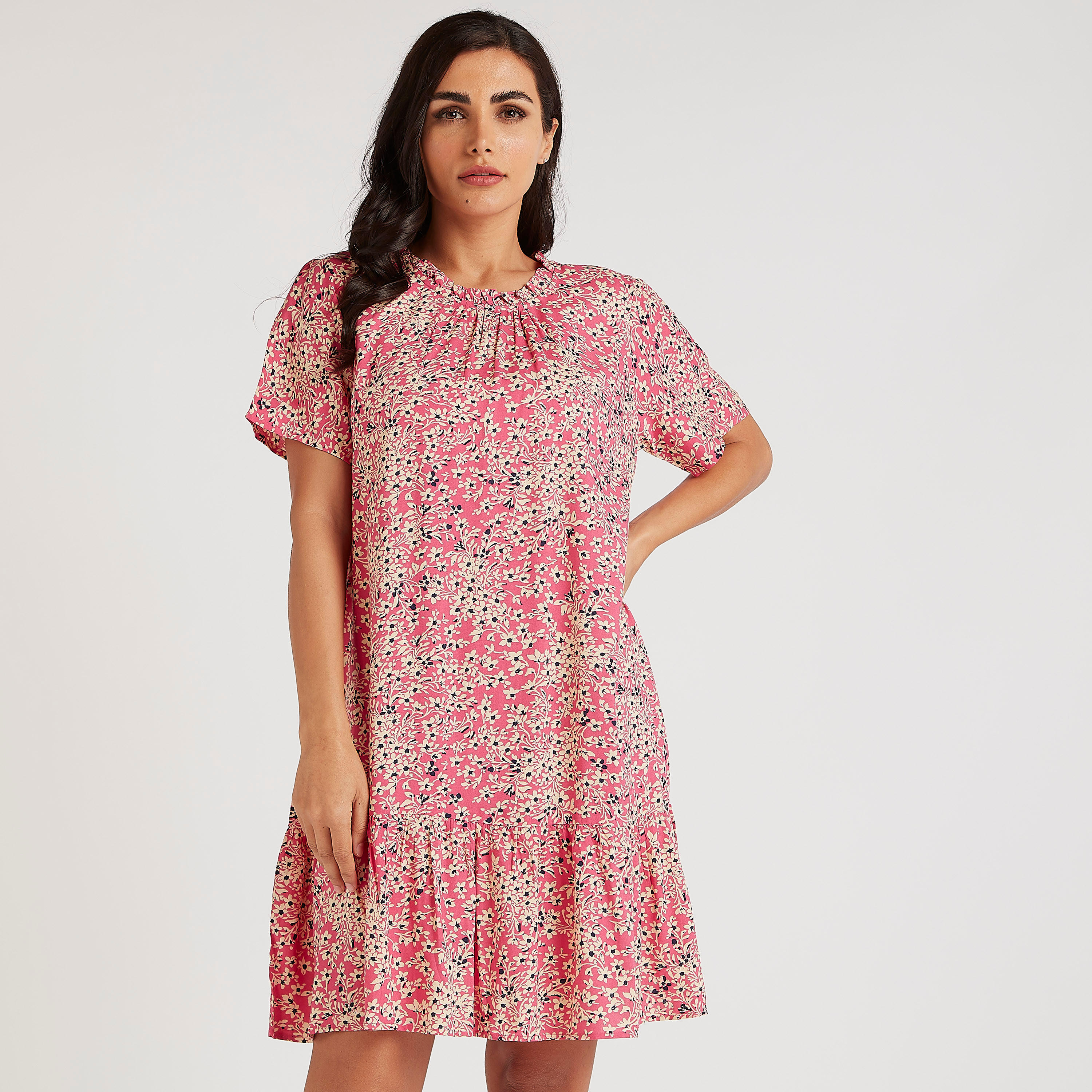 قمصان نوم بياقة مستديرة وطبعات وكشكشة - طقم من 2-women-clothing-nightwear-nighties-image-2