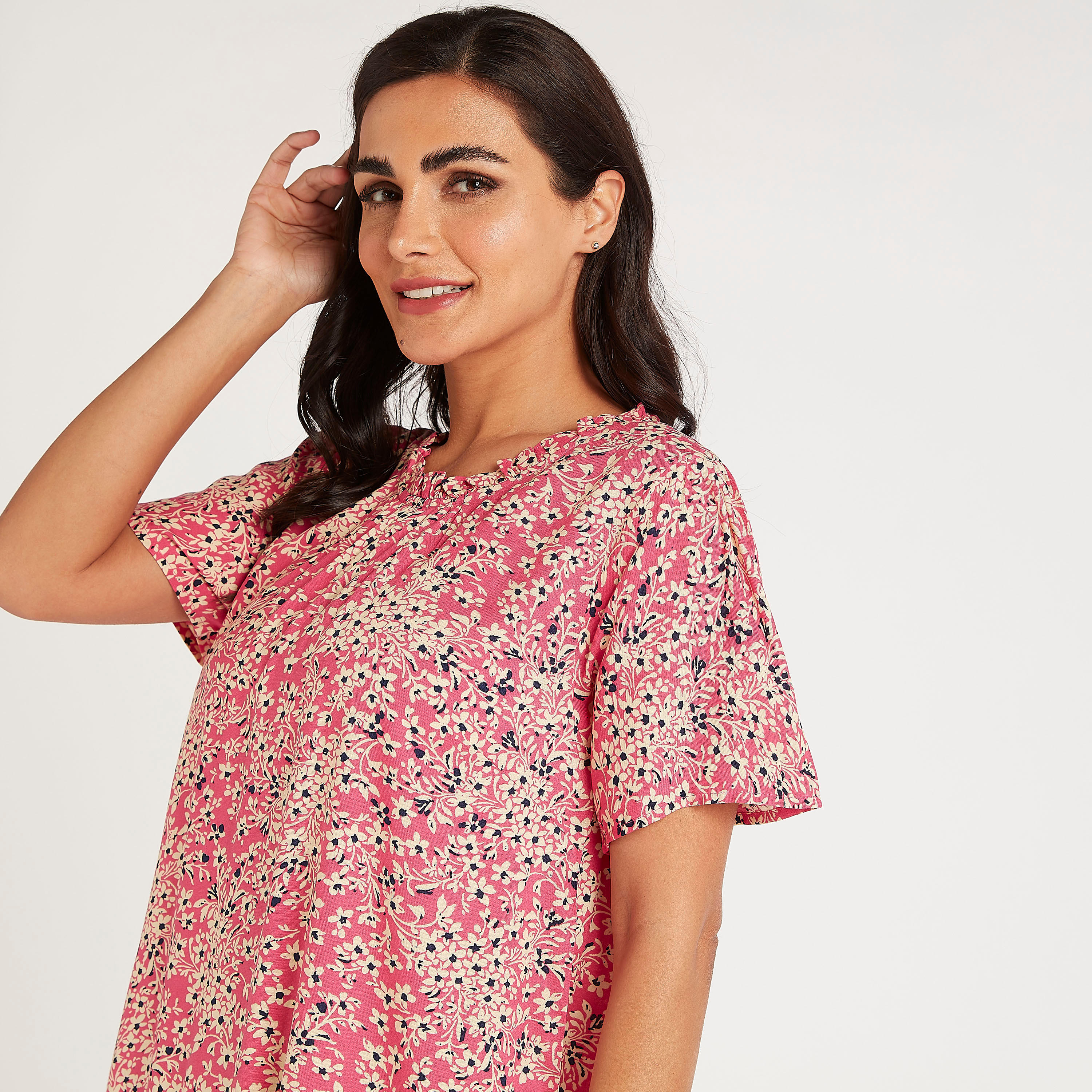 قمصان نوم بياقة مستديرة وطبعات وكشكشة - طقم من 2-women-clothing-nightwear-nighties-image-6