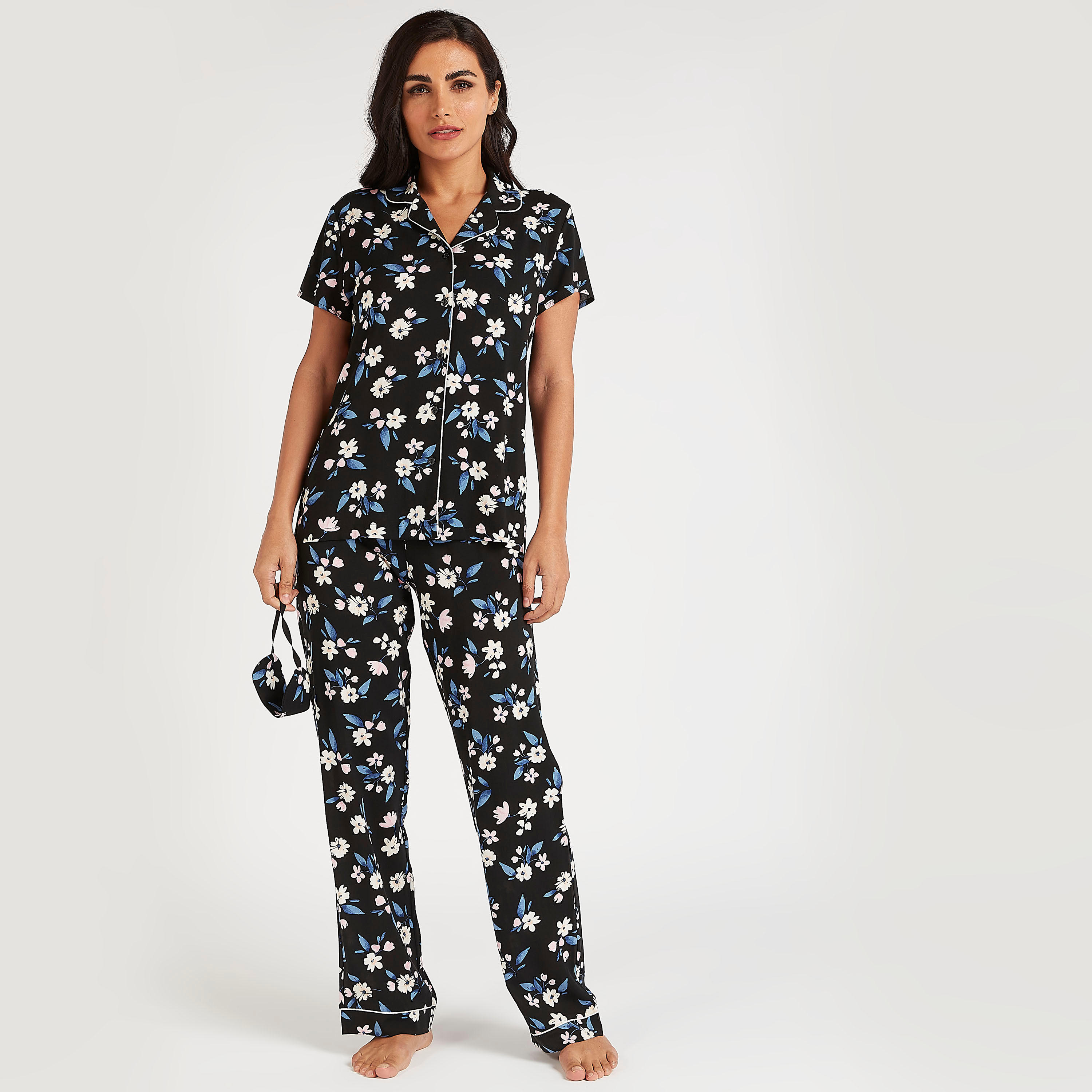 طقم من بنطلون بيجاما طويل وقميص بطبعات أزهار وياقة عادية-women-clothing-nightwear-pyjamas-longsets-image-1