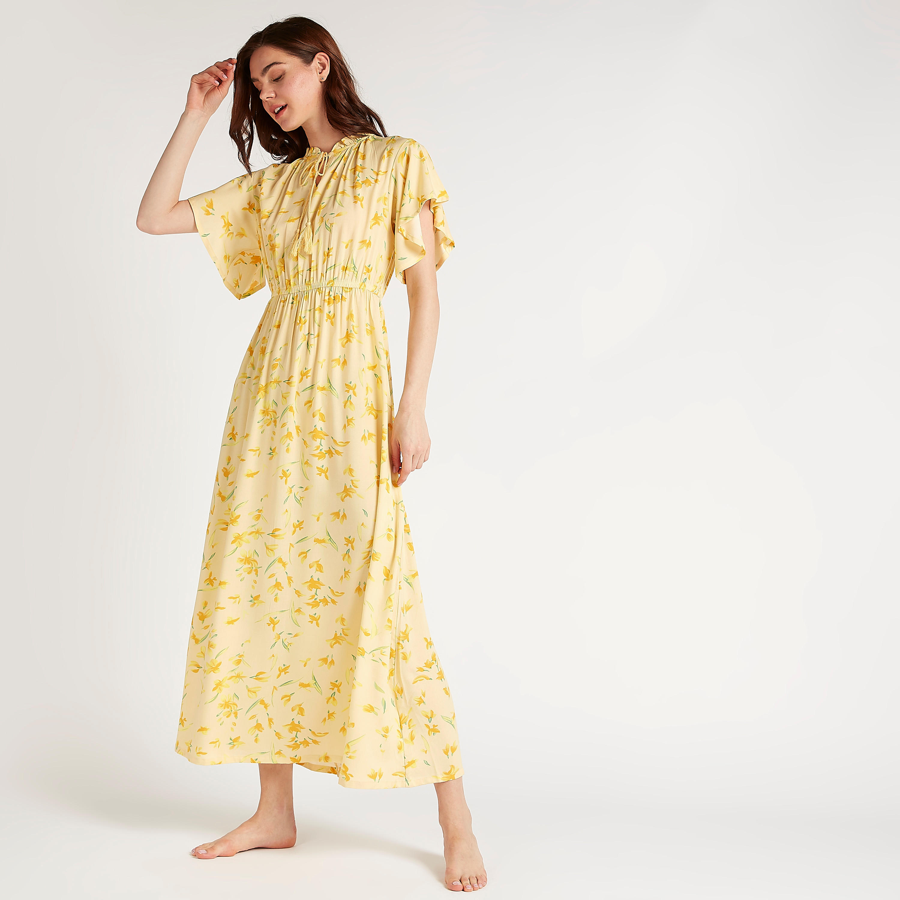 ثوب نوم بخصر مطّاطي وطبعات أزهار وربطة عنق-women-clothing-nightwear-nighties-image-1