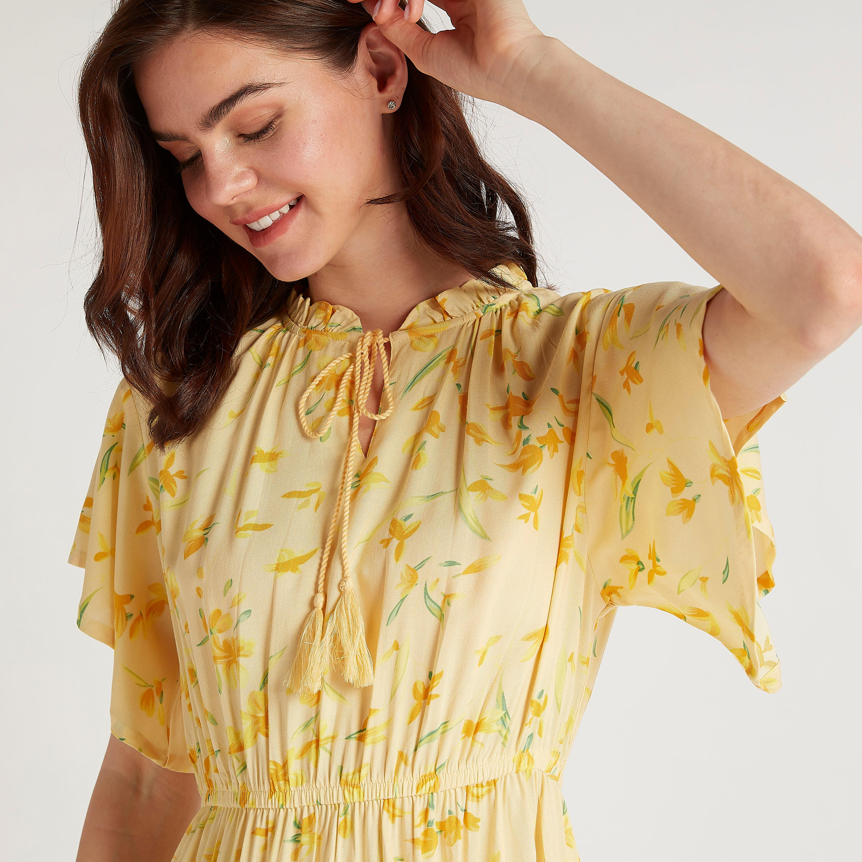 ثوب نوم بخصر مطّاطي وطبعات أزهار وربطة عنق-women-clothing-nightwear-nighties-image-2