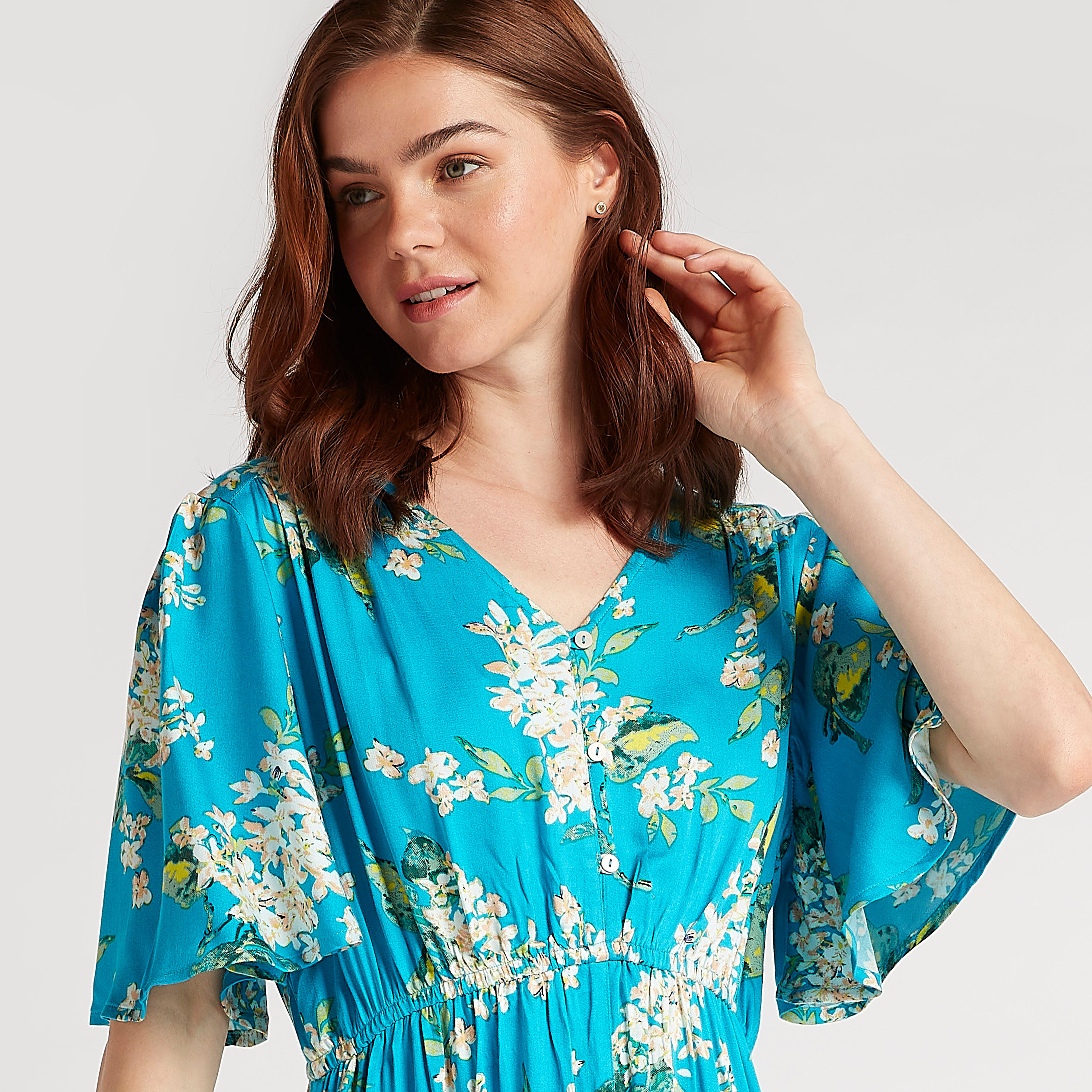 ثوب نوم بأكمام قصيرة وياقة v وطبعات أزهار-women-clothing-nightwear-nighties-image-2