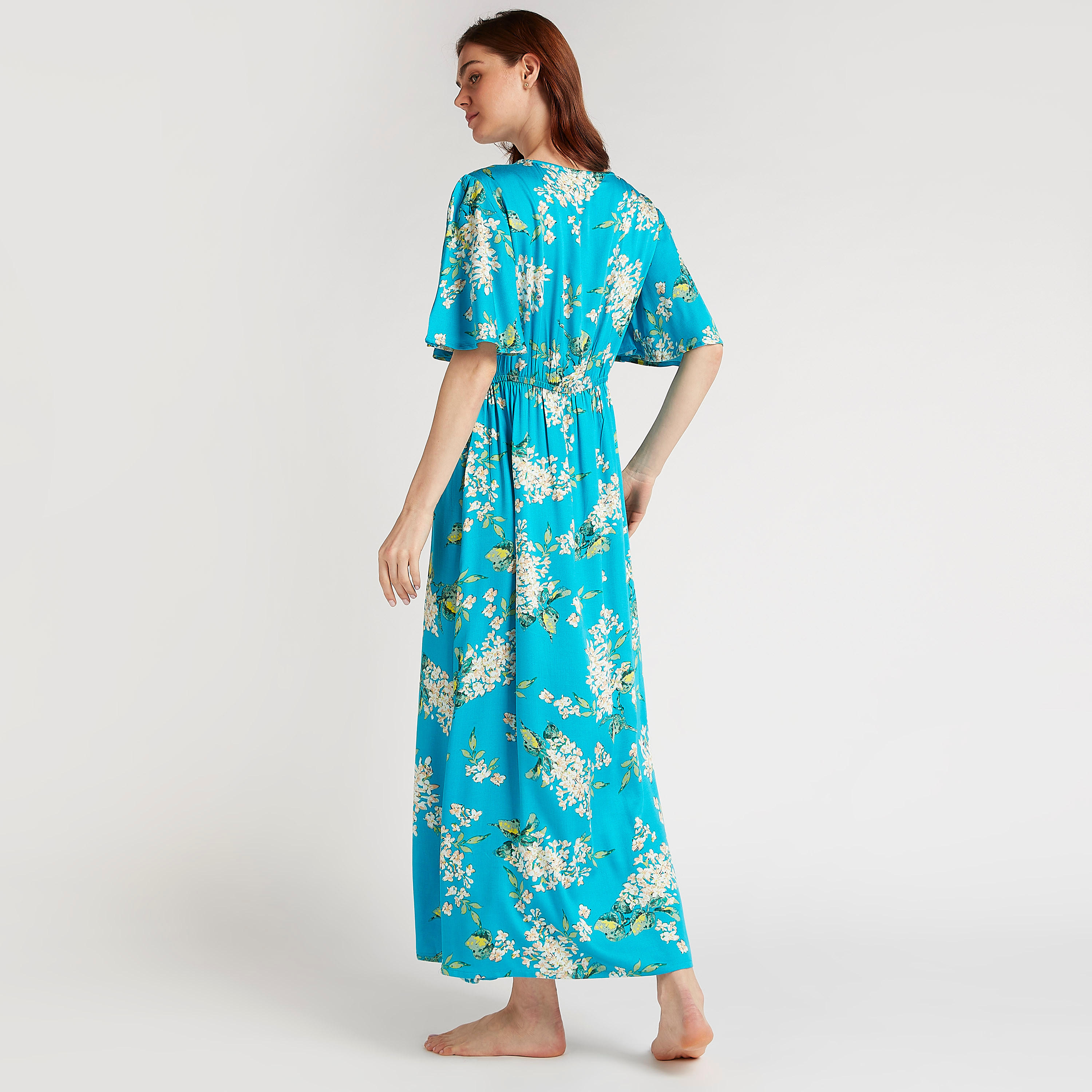 ثوب نوم بأكمام قصيرة وياقة v وطبعات أزهار-women-clothing-nightwear-nighties-image-4