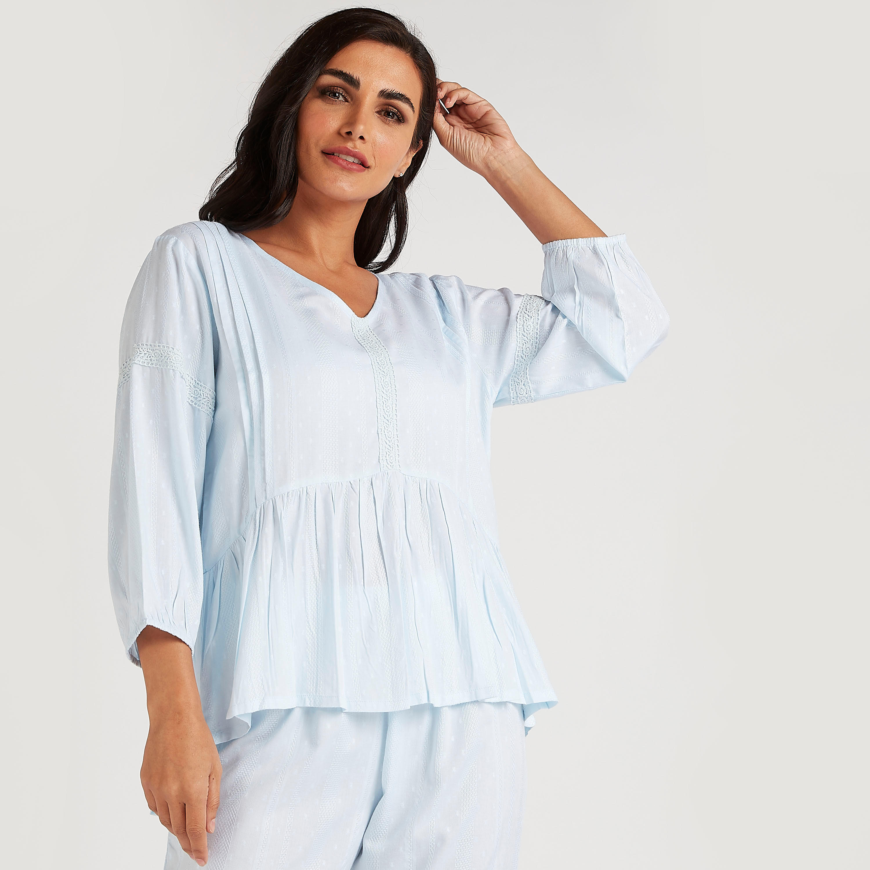 طقم بنطلون بيجاما بطول كامل وبلوزة سادة بياقة v-women-clothing-nightwear-pyjamas-longsets-image-6