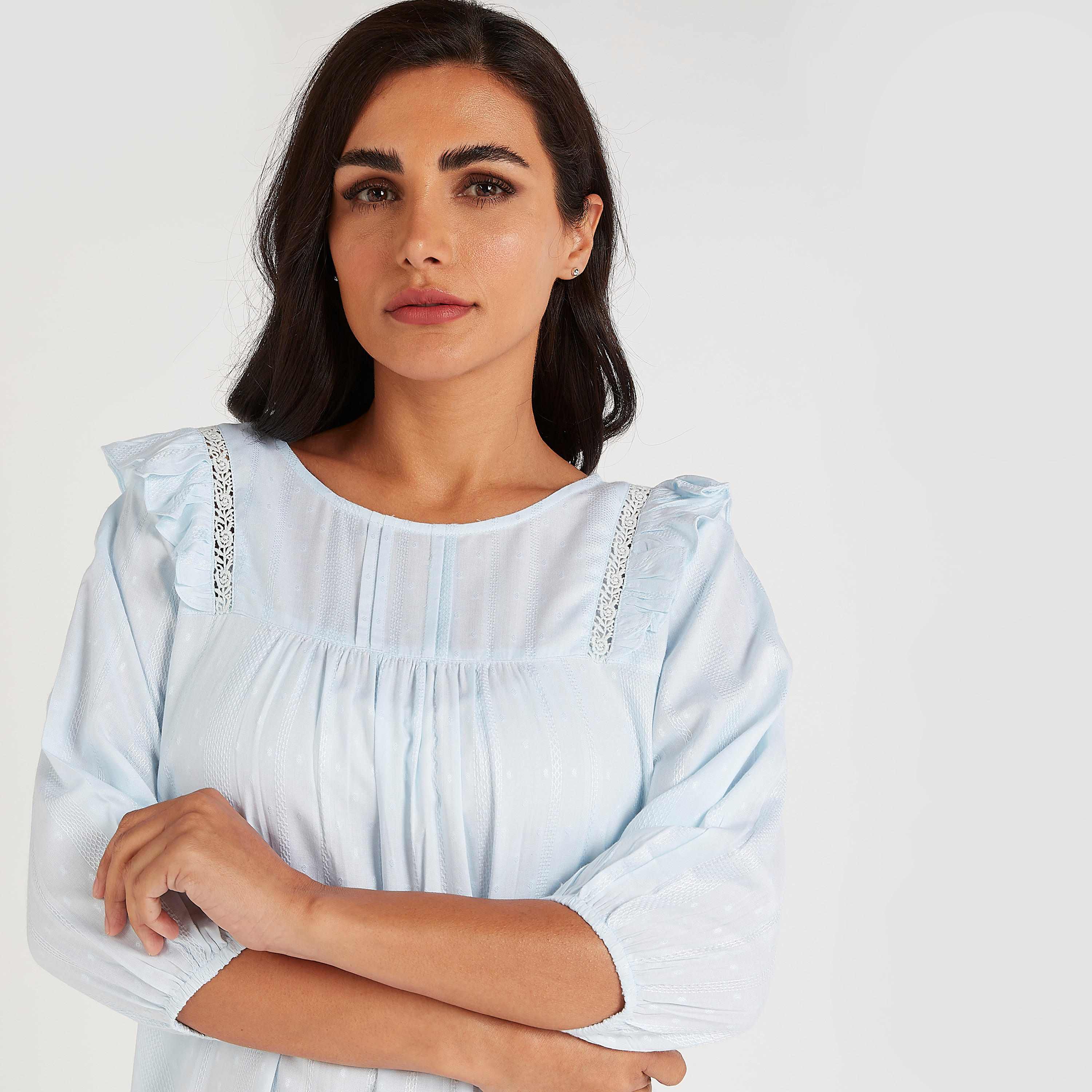 قميص نوم بارز الملمس بتفاصيل دانتيل وكشكشة-women-clothing-nightwear-nighties-image-3