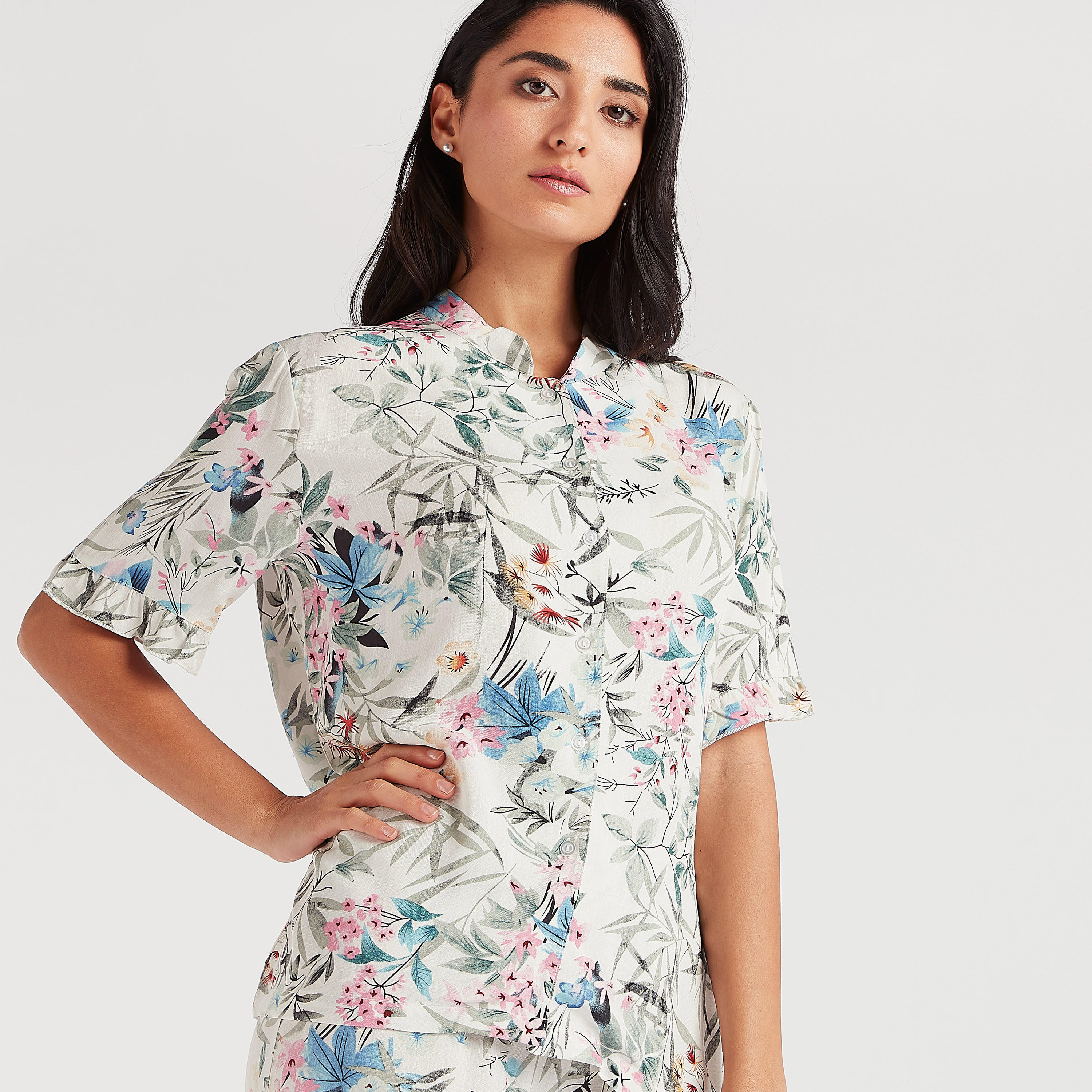 طقم بنطلون بيجاما وقميص بياقة عادية وأكمام قصيرة وطبعات-women-clothing-nightwear-pyjamas-longsets-image-5