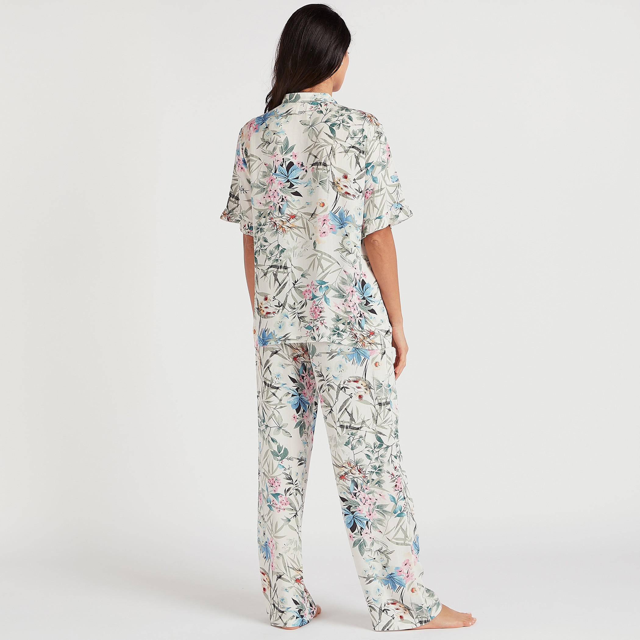 طقم بنطلون بيجاما وقميص بياقة عادية وأكمام قصيرة وطبعات-women-clothing-nightwear-pyjamas-longsets-image-4