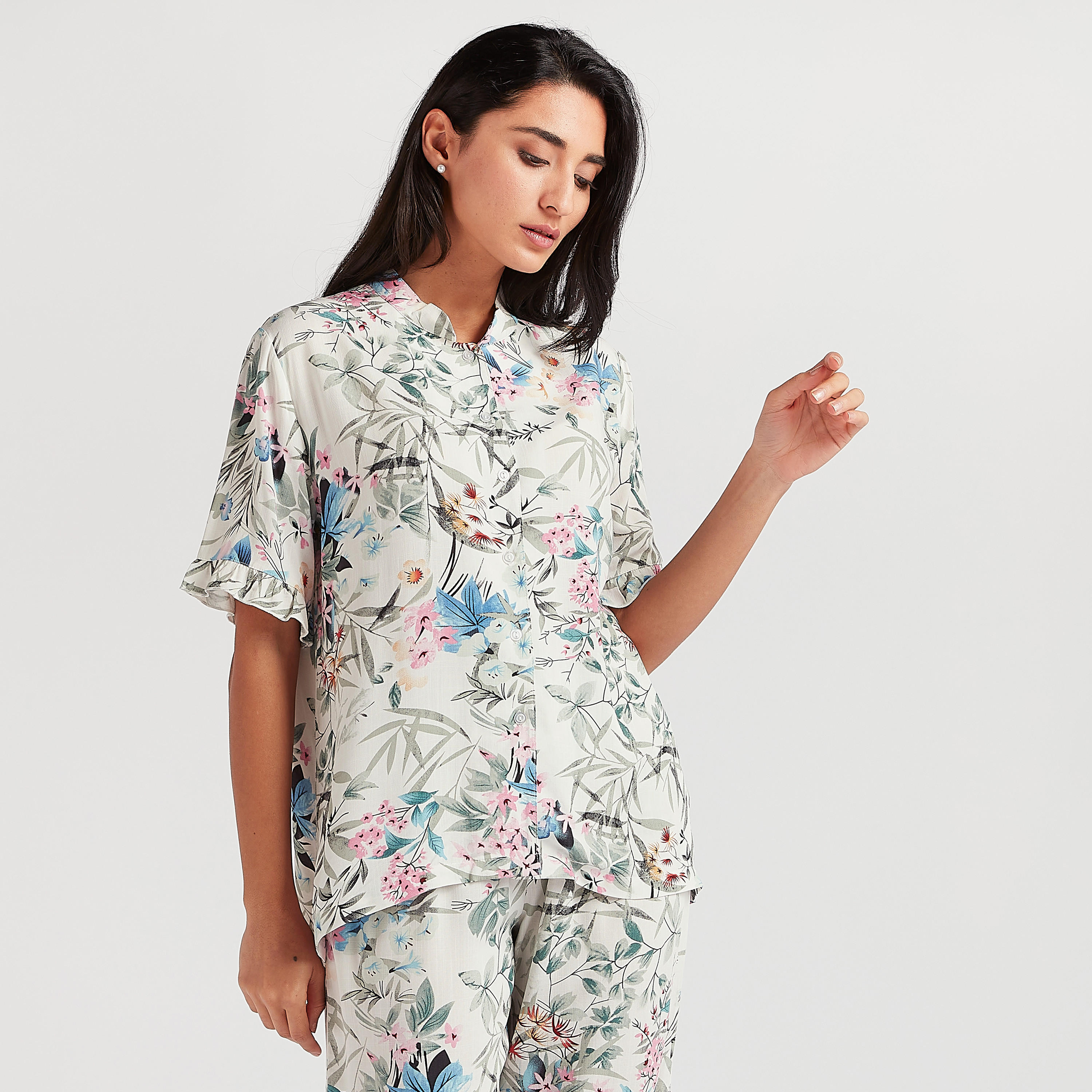 طقم بنطلون بيجاما وقميص بياقة عادية وأكمام قصيرة وطبعات-women-clothing-nightwear-pyjamas-longsets-image-3