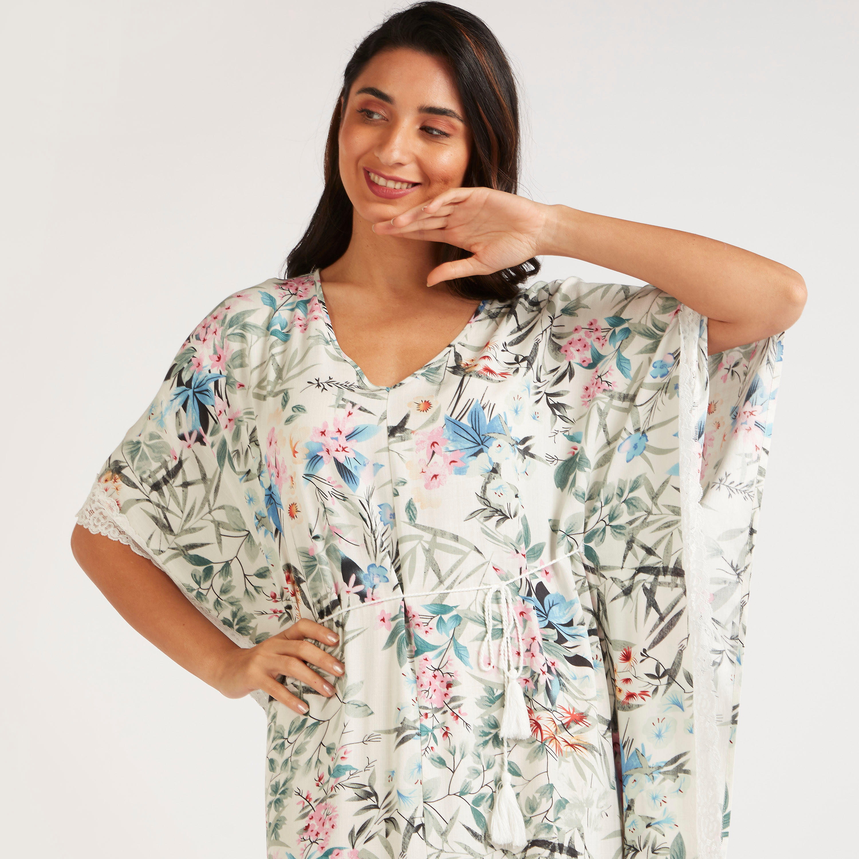 فستان بطبعات أزهار وياقة v وأكمام قصيرة وأربطة-women-clothing-nightwear-nighties-image-2