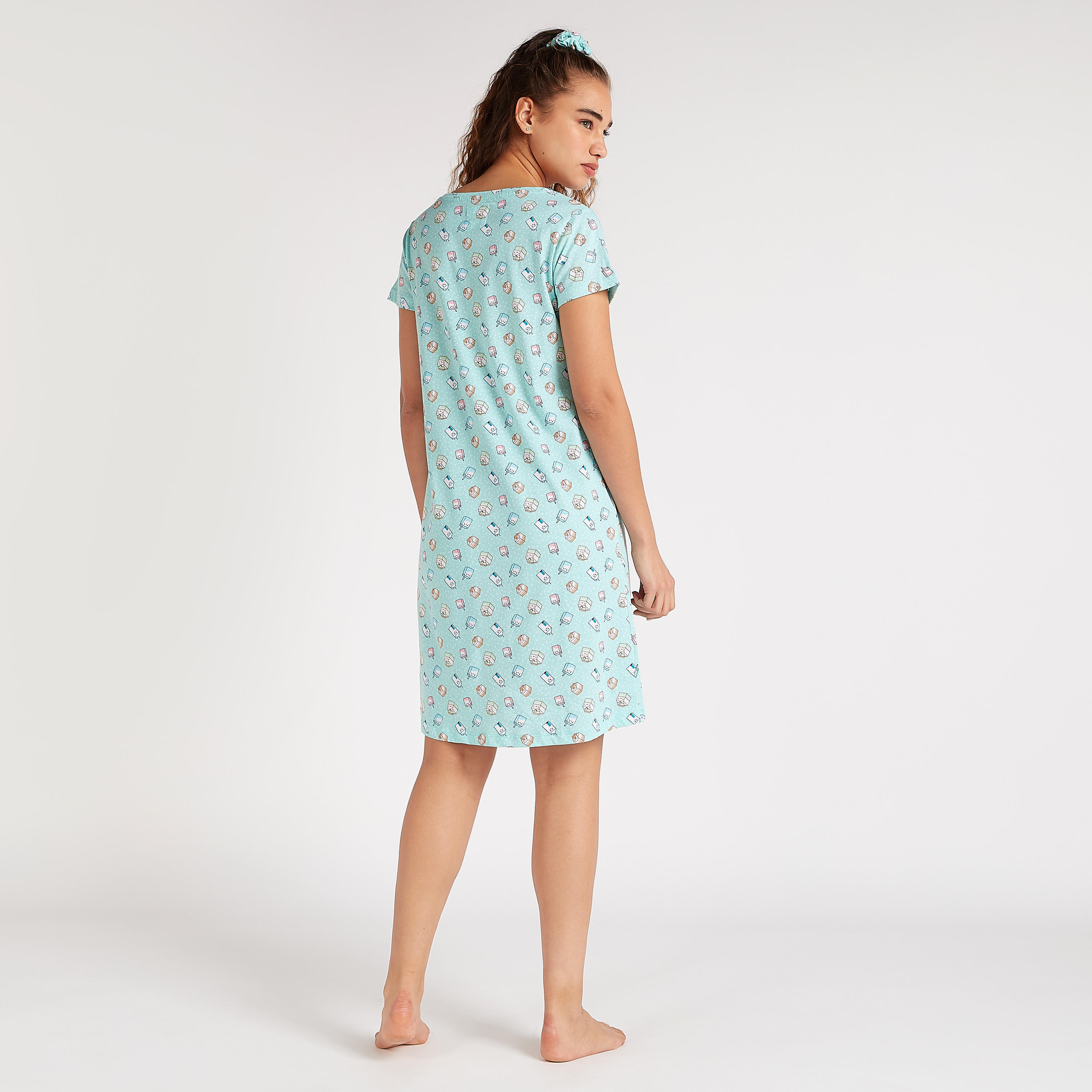 طقم قميص نوم بطبعات وياقة مستديرة - قطعتين-women-clothing-nightwear-nighties-image-6