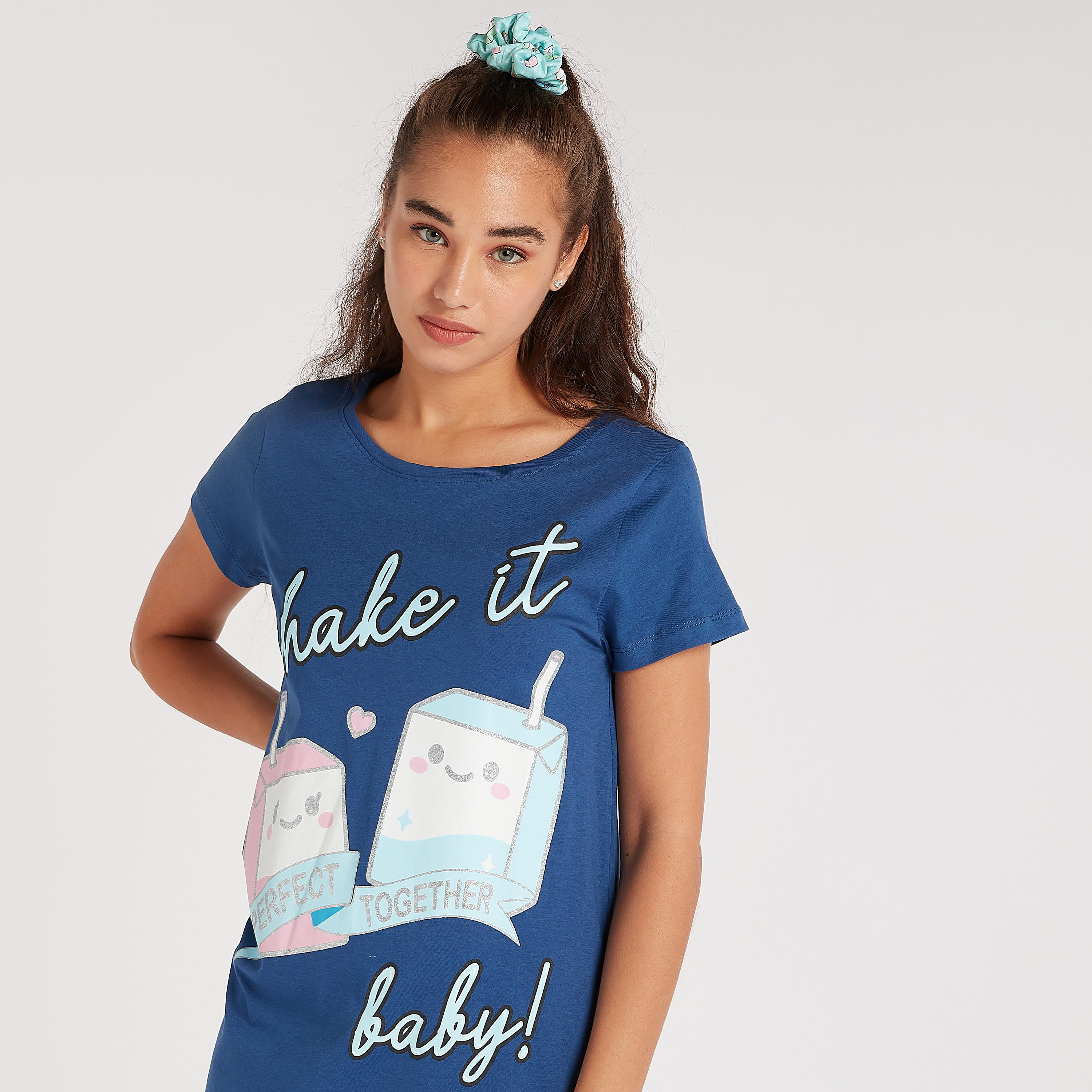 طقم قميص نوم بطبعات وياقة مستديرة - قطعتين-women-clothing-nightwear-nighties-image-7