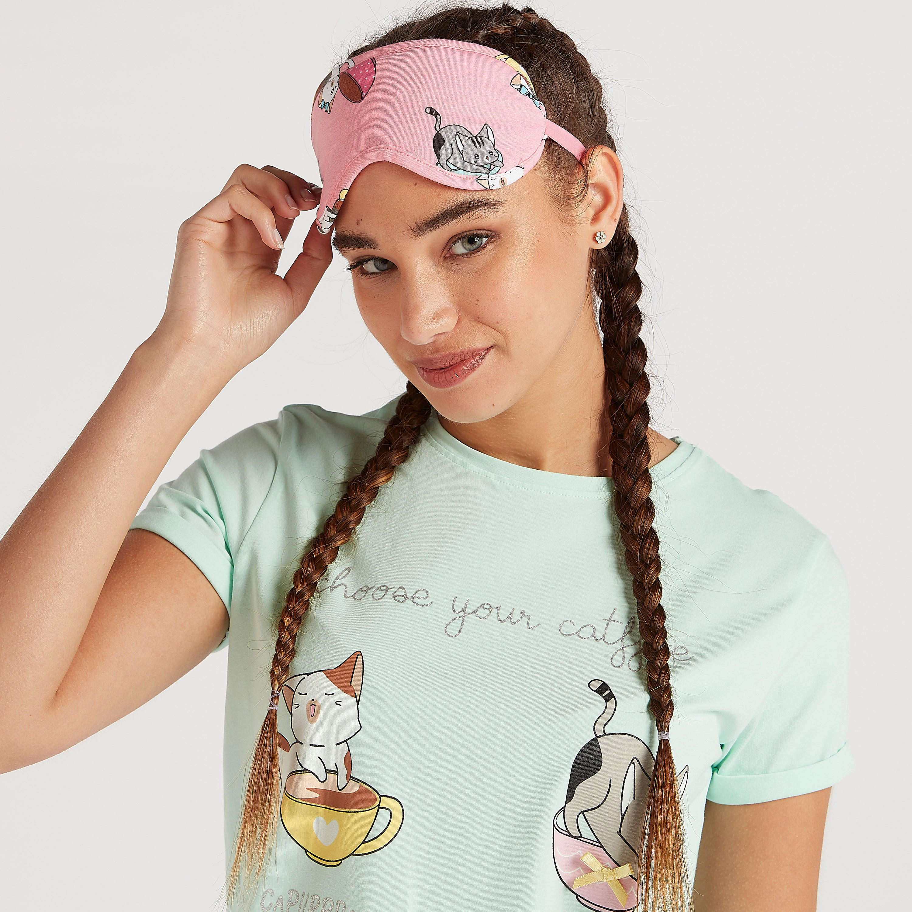 طقم من بنطلون بيجاما طويل وتيشيرت بطبعات-women-clothing-nightwear-pyjamas-longsets-image-2