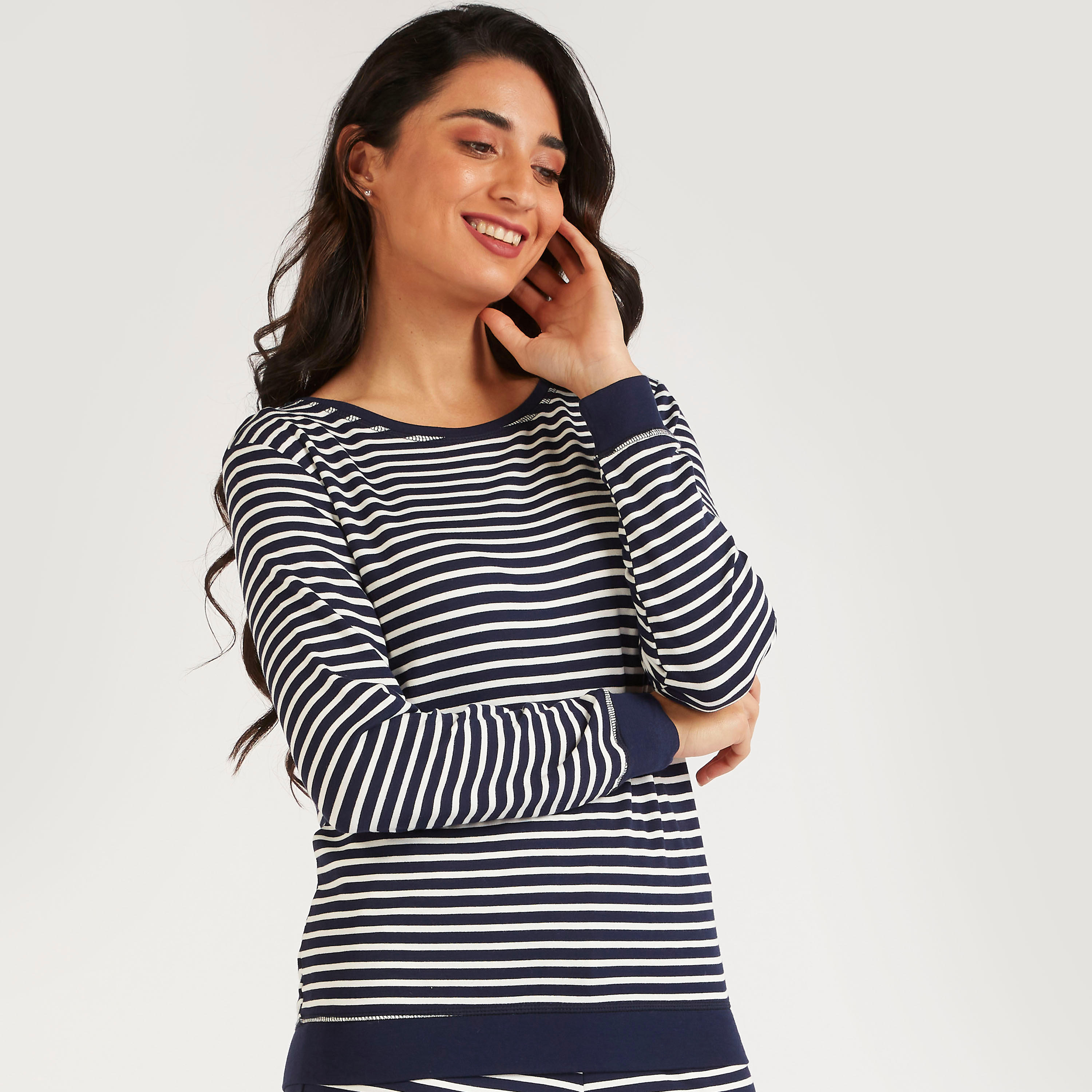 طقم بنطلون بيجاما وقميص مخطط بياقة ضيّقة-women-clothing-nightwear-pyjamas-longsets-image-2
