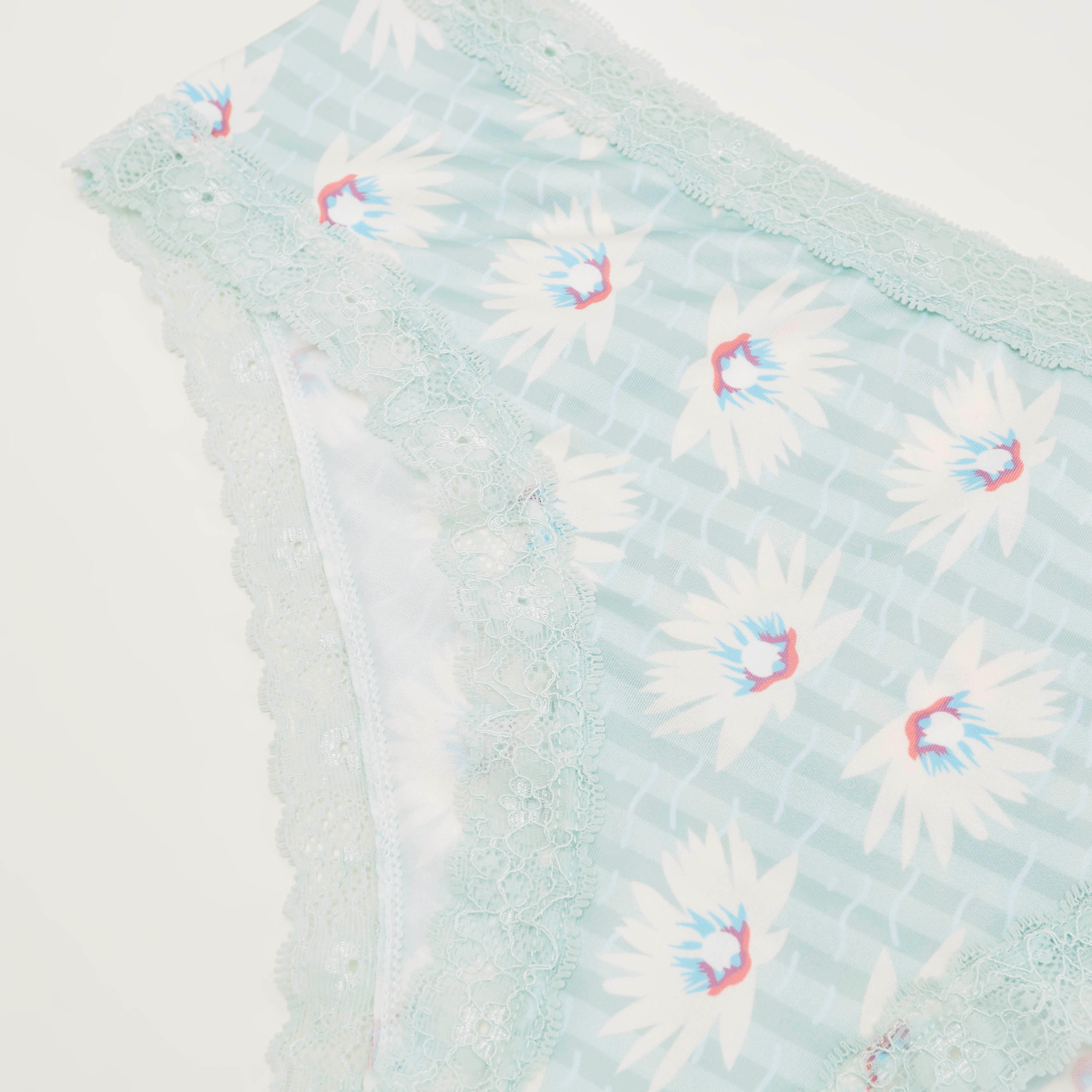 سراويل بيكيني بتفاصيل دانتيل وطبعات أزهار-women-clothing-lingerie-panties-image-2