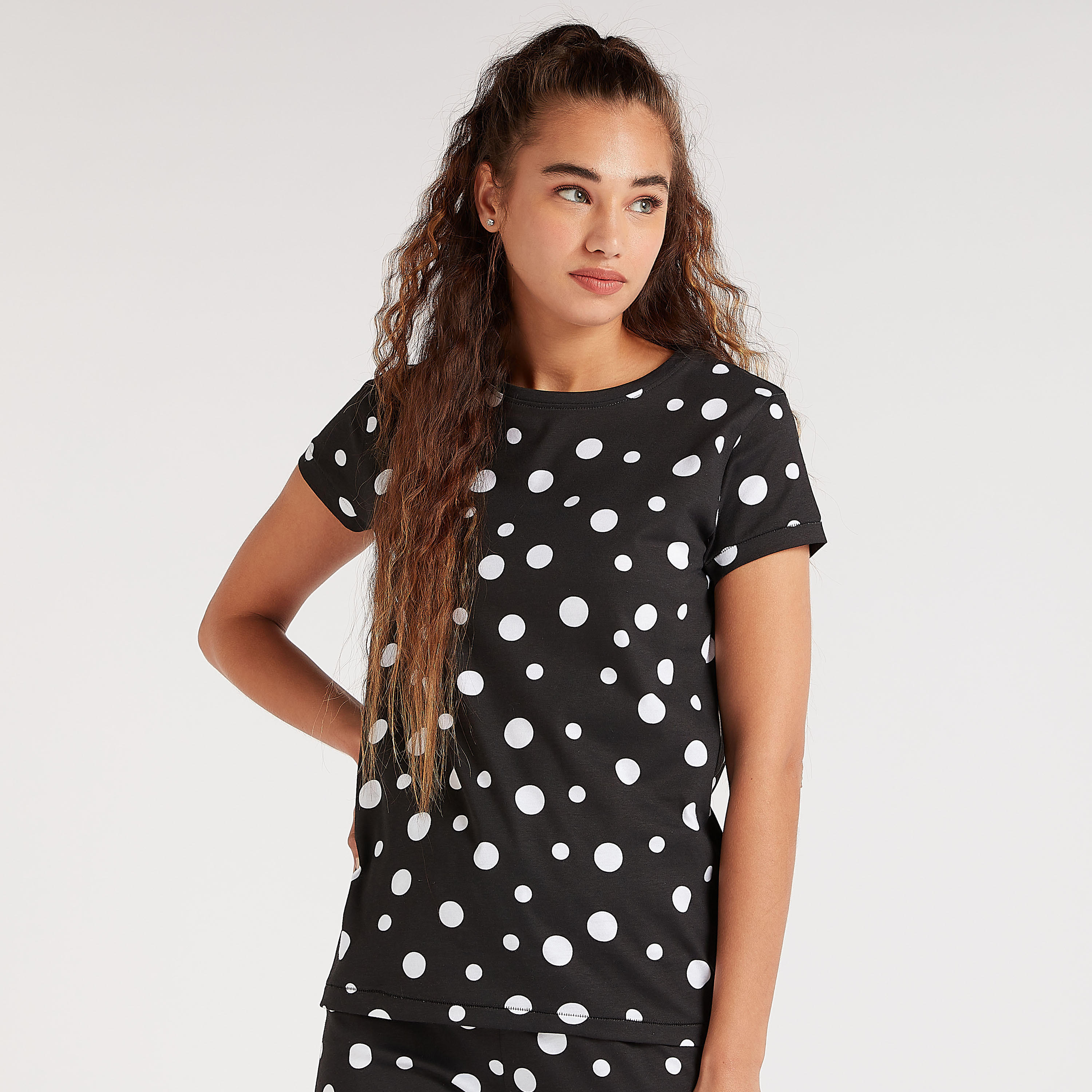 طقم بنطلون بيجاما وتيشيرت منقط بياقة ضيقة-women-clothing-nightwear-pyjamas-longsets-image-5