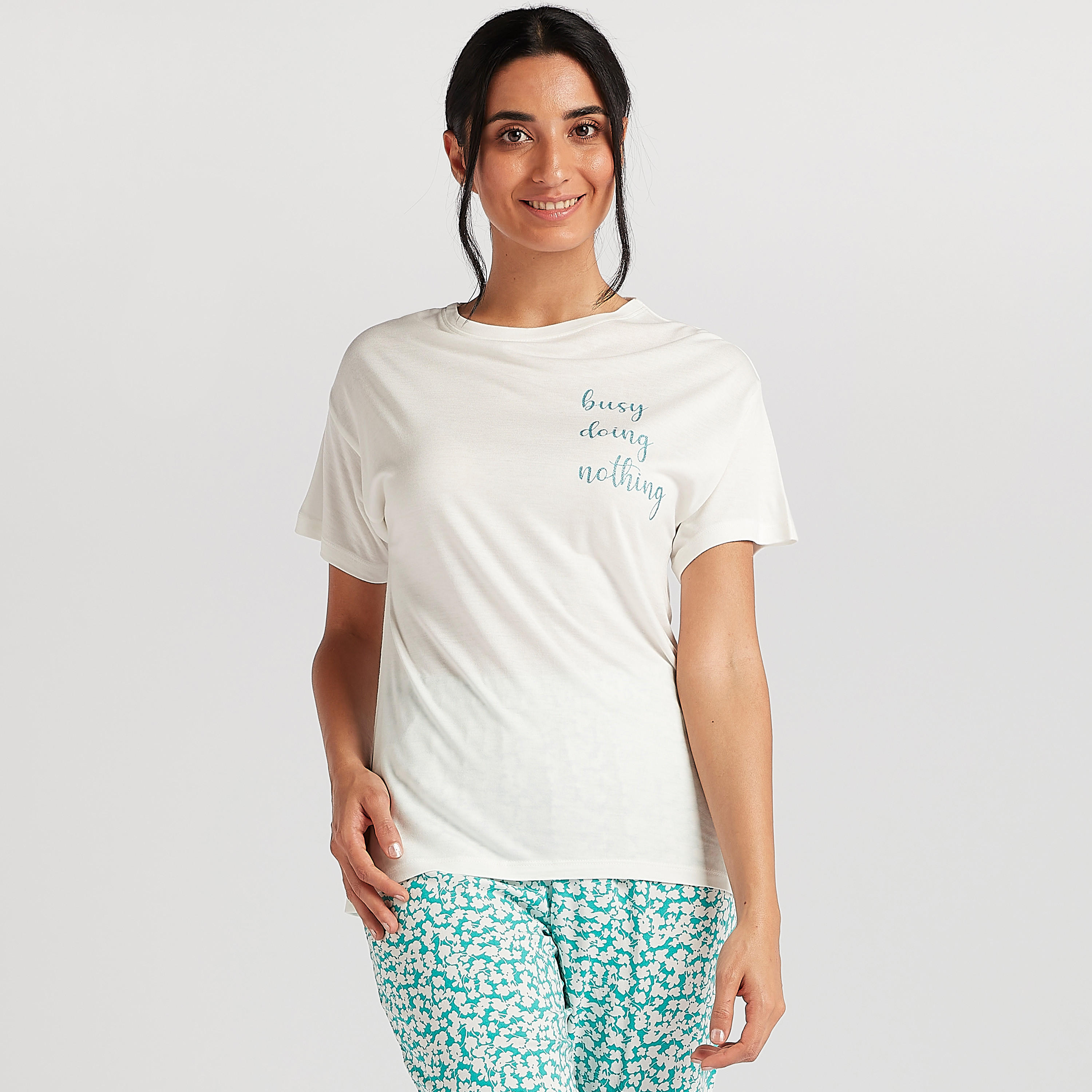 طقم من بنطلون بيجاما طويل وتيشيرت بياقة ضيقة وطبعات-women-clothing-nightwear-pyjamas-longsets-image-2