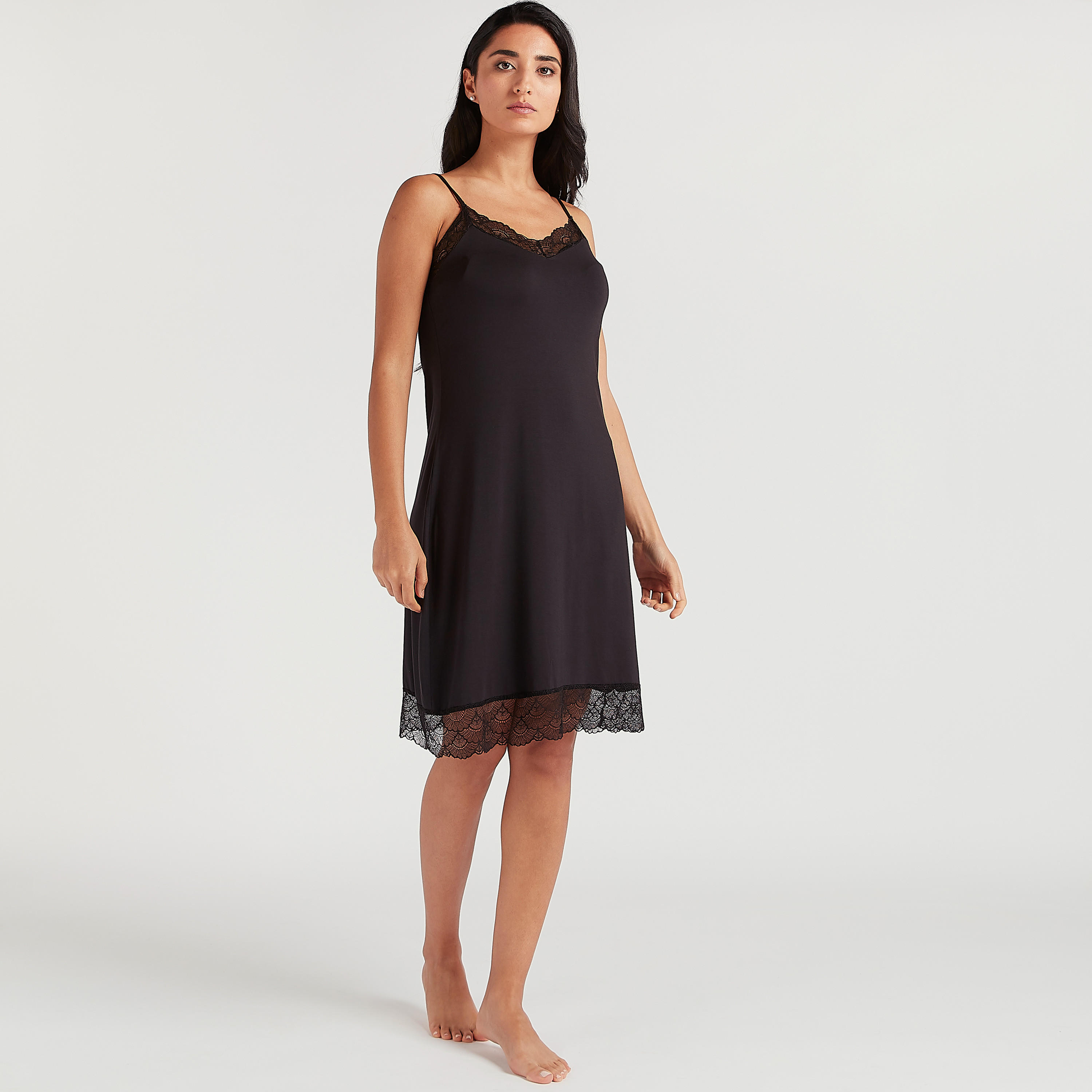 فستان سادة دون أكمام بتفاصيل دانتيل-women-clothing-nightwear-nighties-image-5