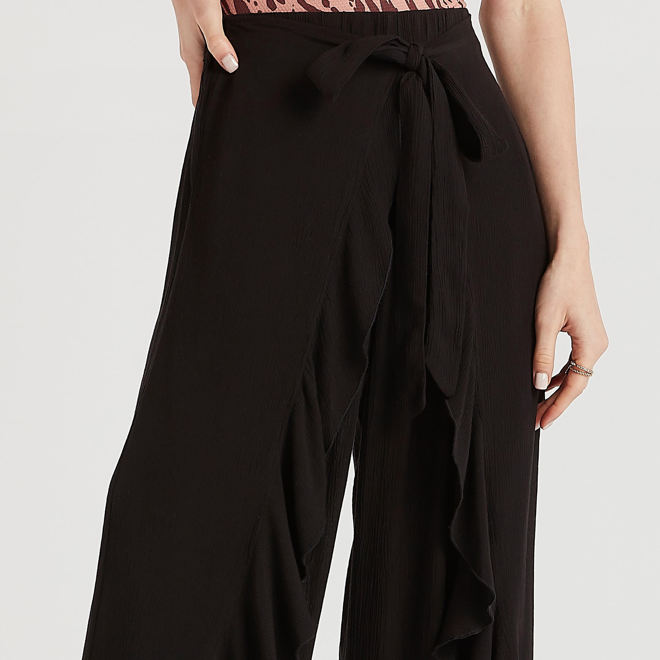 بنطلون سادة بطبقات وتفاصيل رباط من بيتش وير-women-clothing-swimandbeach-beachwear-image-3