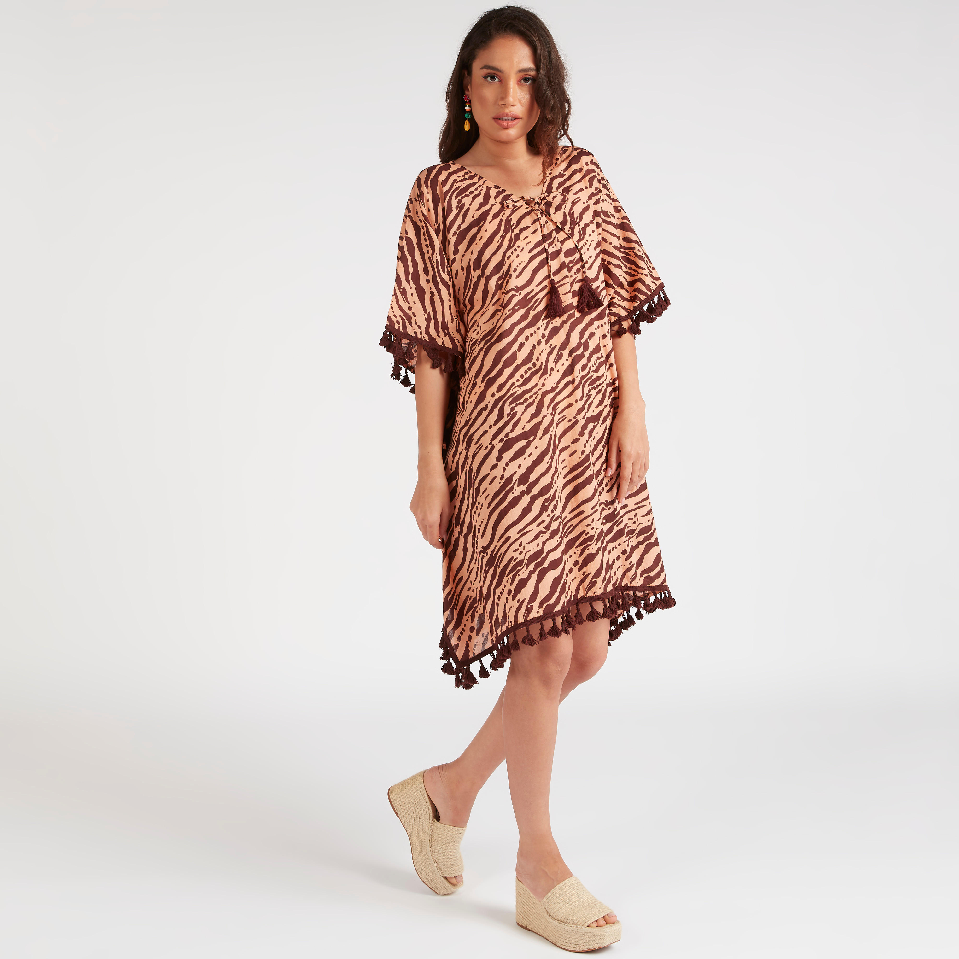 فستان بطبعات حيوانات ودانتيل شرّابات من بيتش وير-women-clothing-swimandbeach-beachwear-image-3