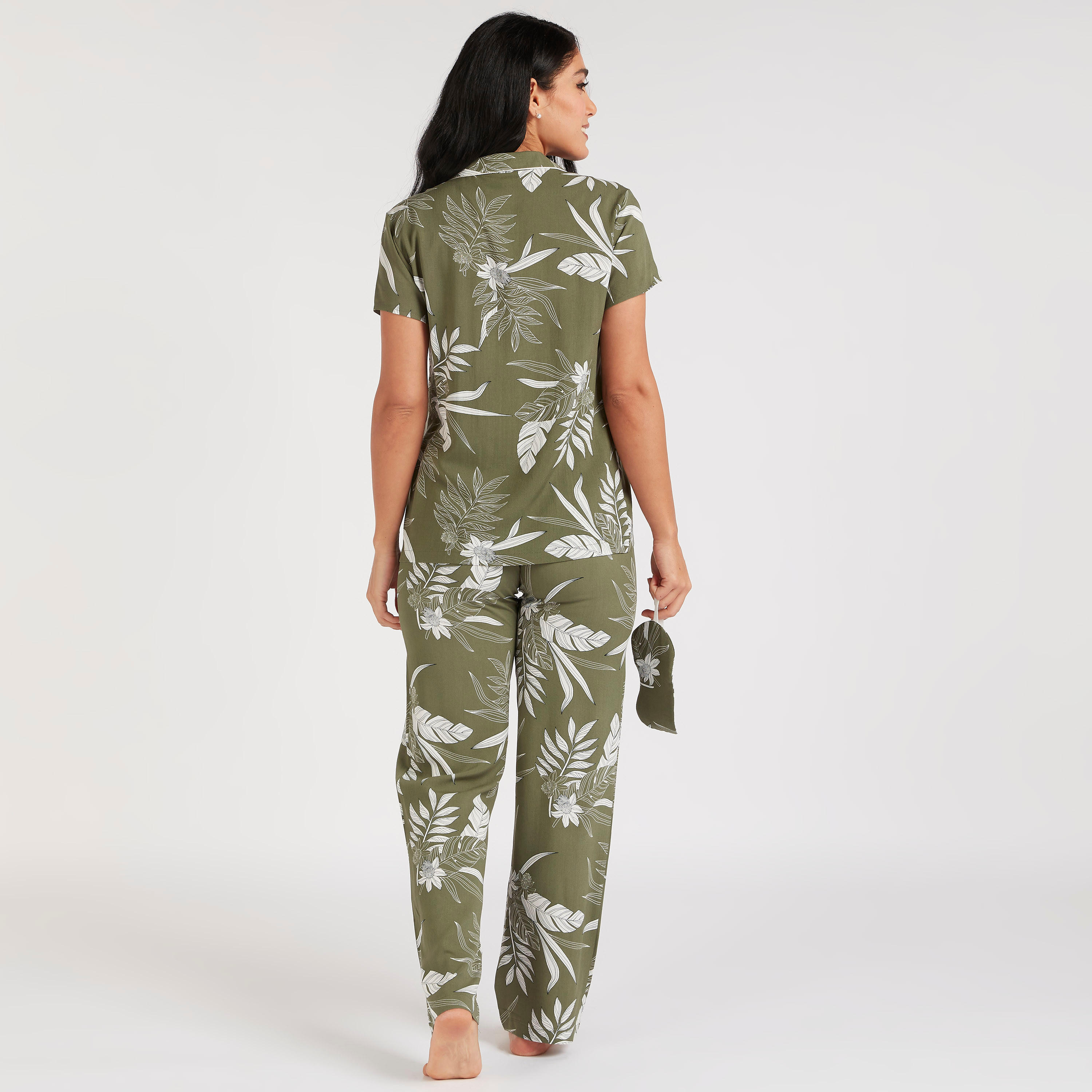 طقم بنطلون بيجاما طويل وقميص بطبعات وقناع عيون-women-clothing-nightwear-pyjamas-longsets-image-5