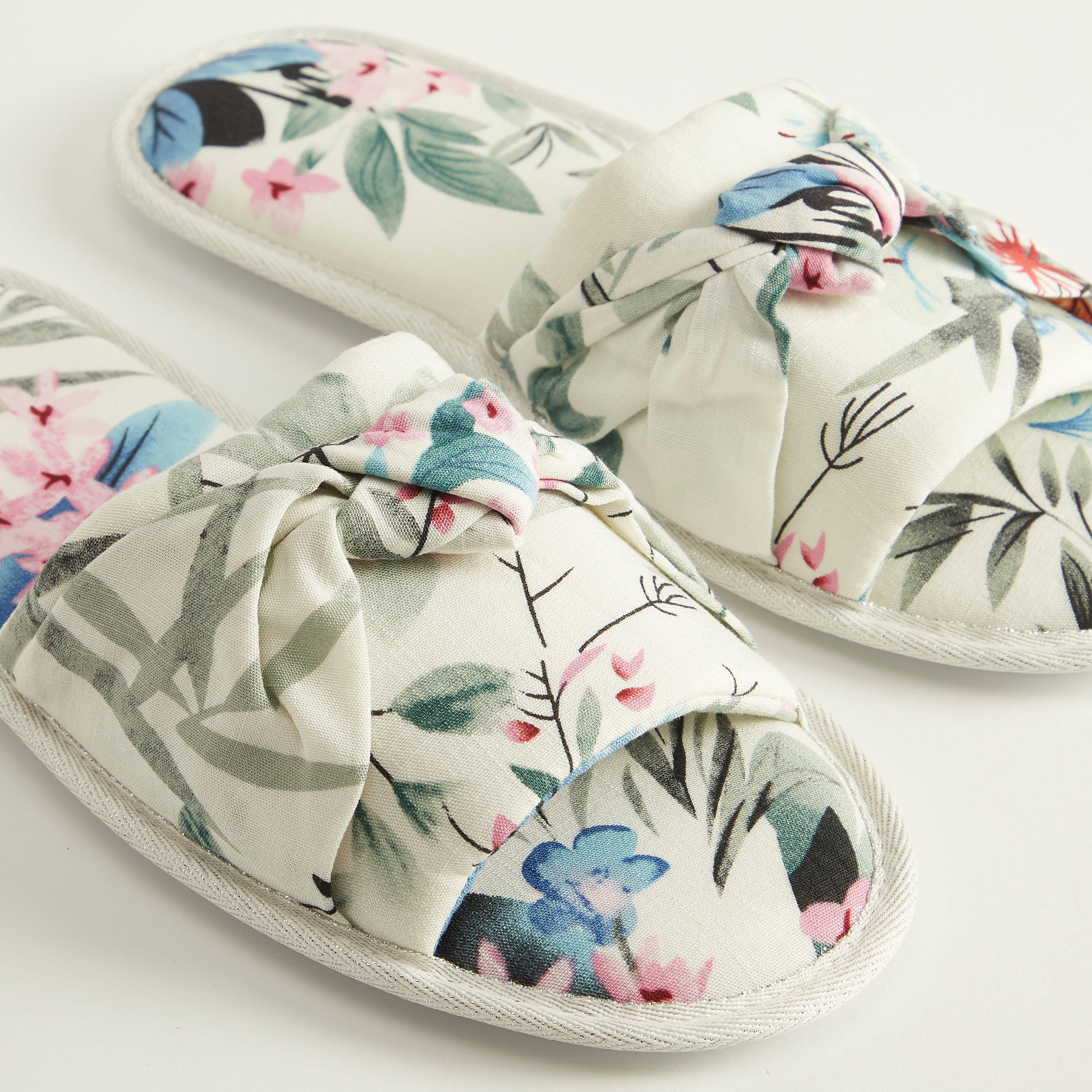 Floral Print Mule Slippers with Knotted Bow Accent-women-clothing-nightwear-bedroomslippers-image-3