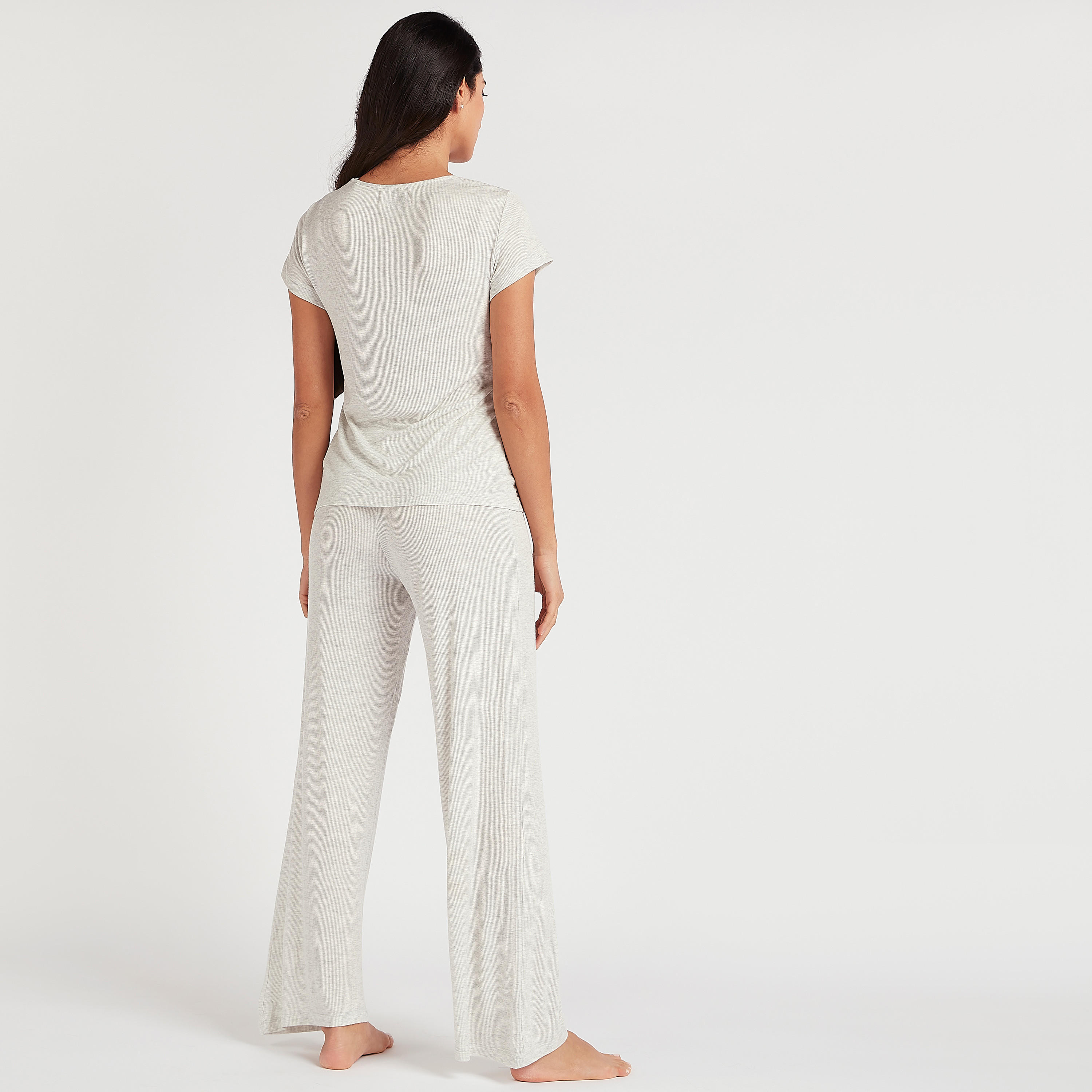طقم بنطلون بيجاما وبلوزة بياقة V مضلّعة-women-clothing-nightwear-pyjamas-longsets-image-4