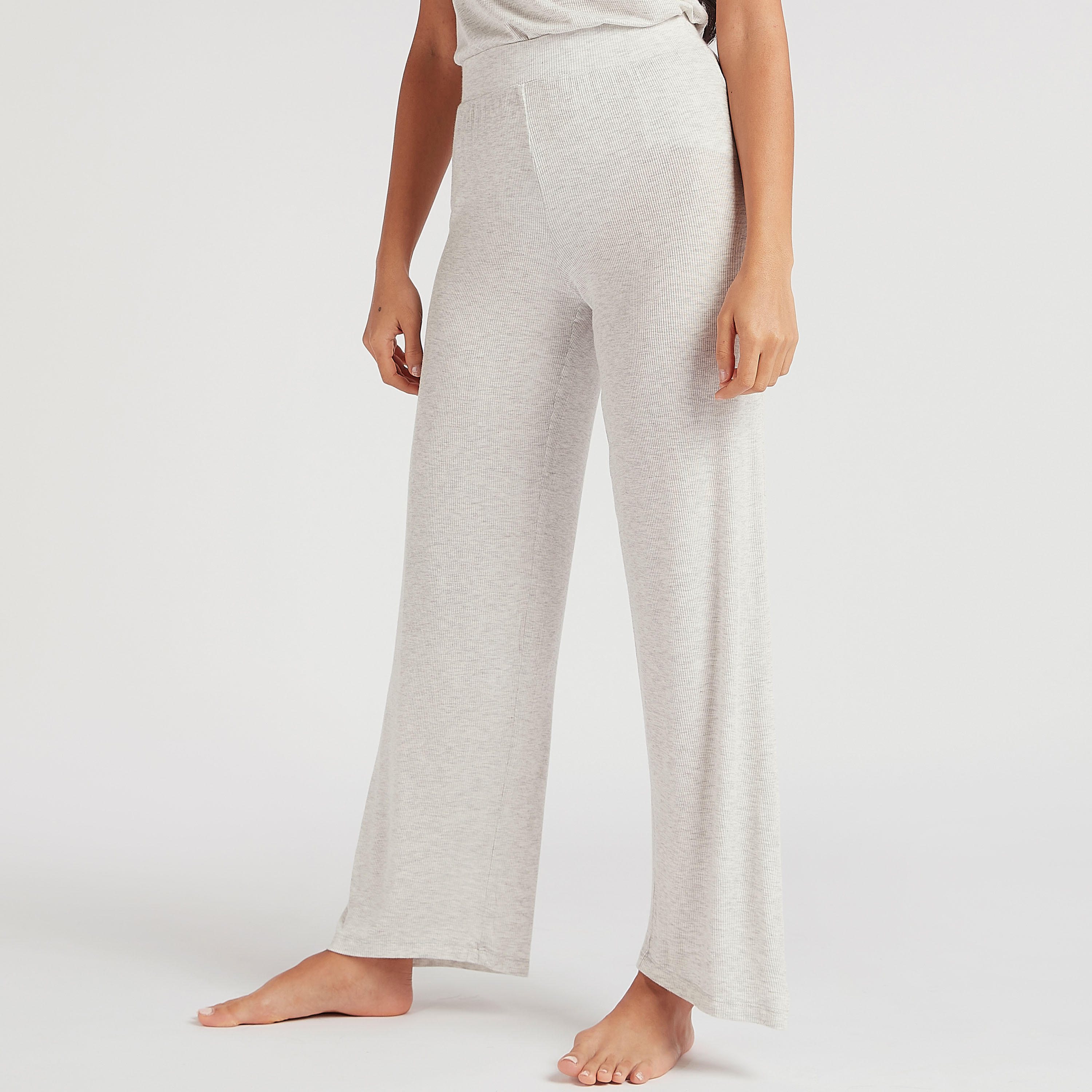 طقم بنطلون بيجاما وبلوزة بياقة V مضلّعة-women-clothing-nightwear-pyjamas-longsets-image-6