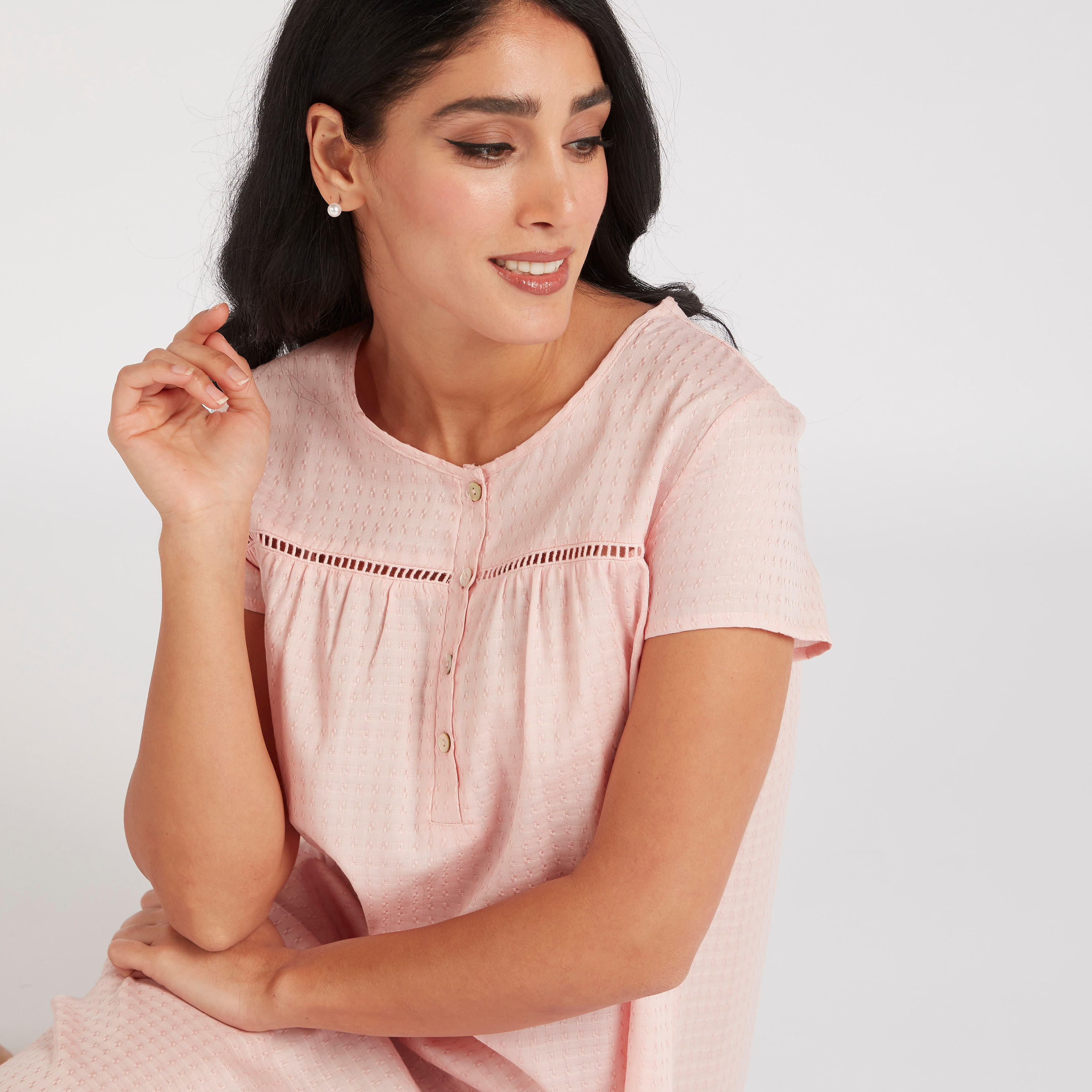 قميص نوم بياقة مستديرة وأكمام قصيرة-women-clothing-nightwear-nighties-image-3