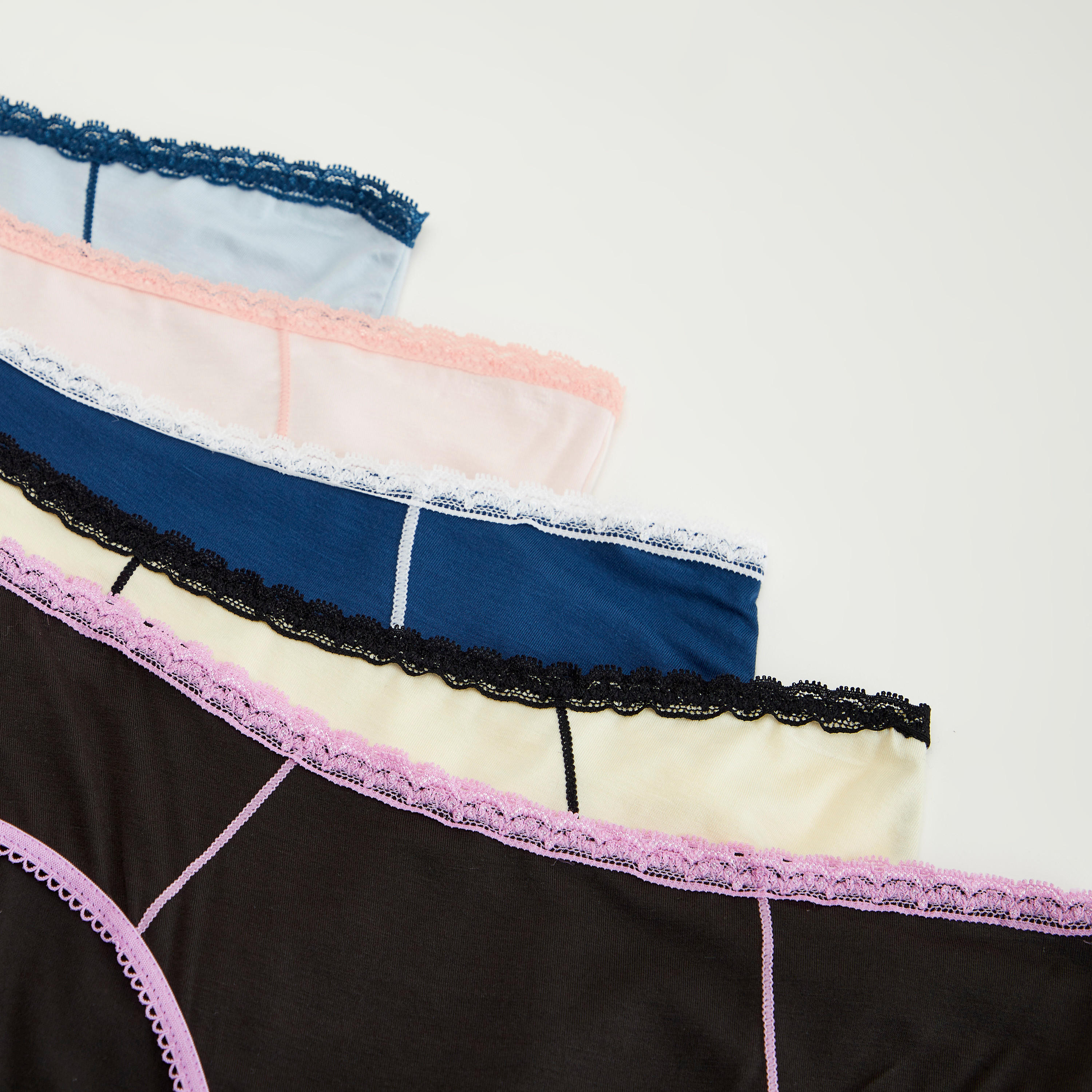 سراويل داخليّة هيبستر سادة بتفاصيل دانتيل - طقم من 5-women-clothing-lingerie-panties-image-2