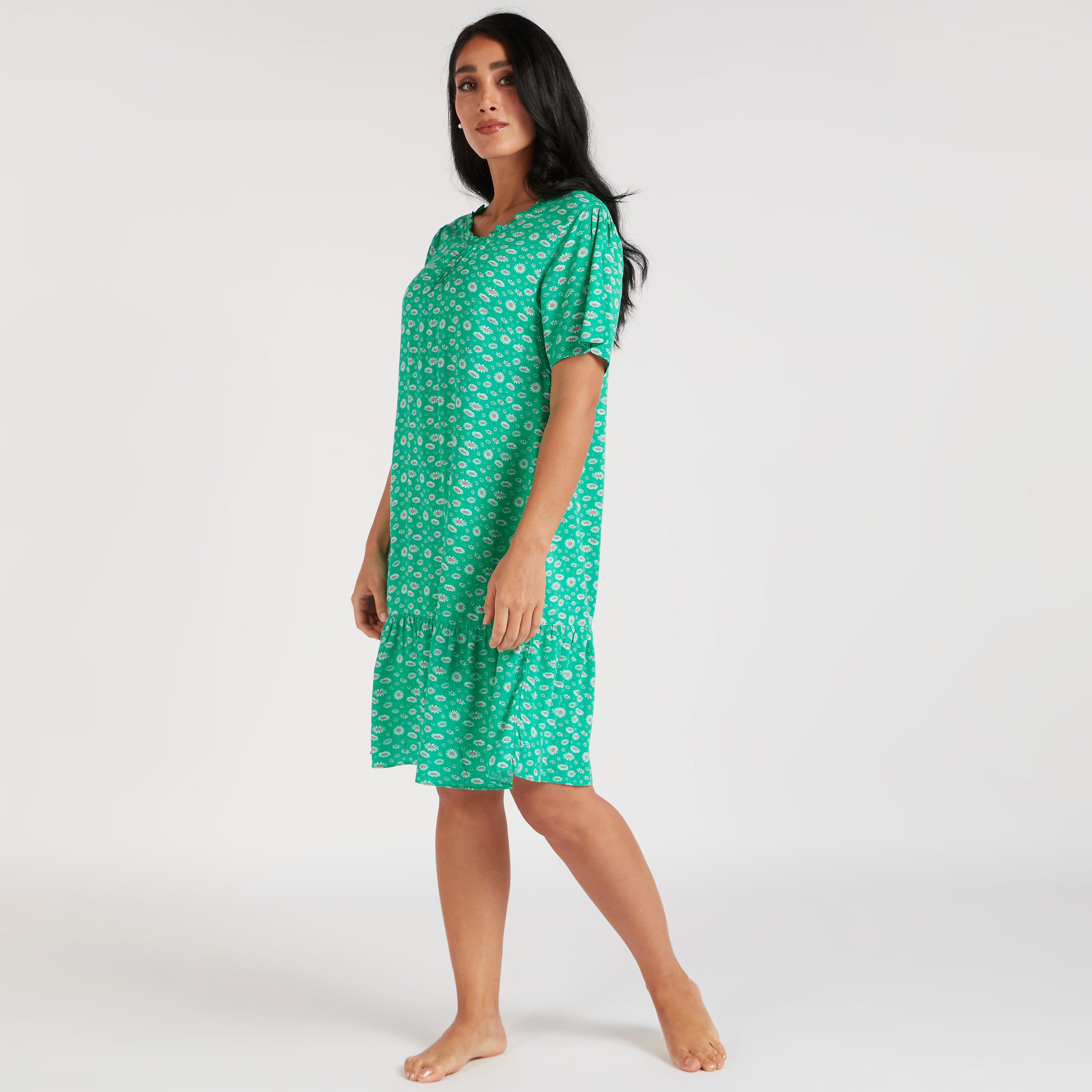 قميص نوم بطبعات وأكمام قصيرة وياقة مستديزة - طقم من قطعتين-women-clothing-nightwear-nighties-image-7