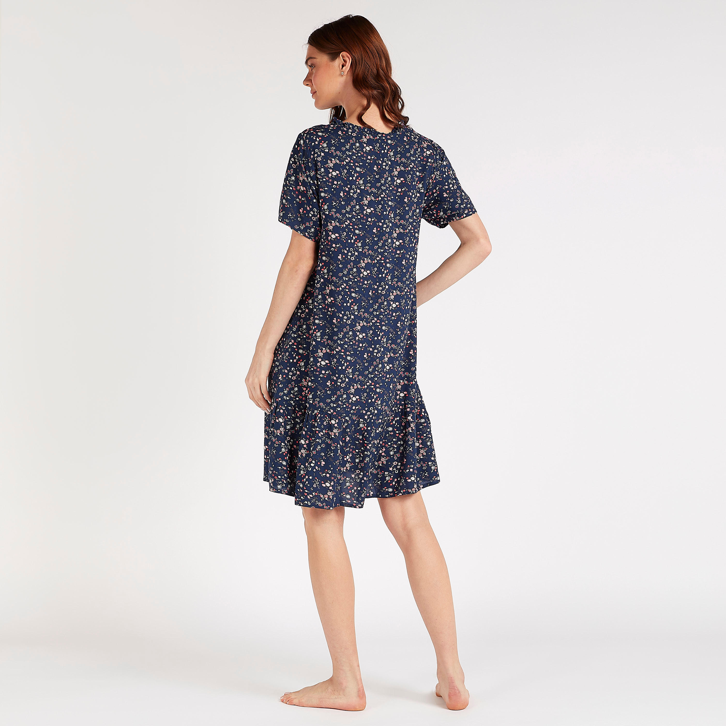 طقم قميص نوم مستدام بألوان متعددة وتفاصيل كشكش - قطعتين-women-clothing-nightwear-nighties-image-4