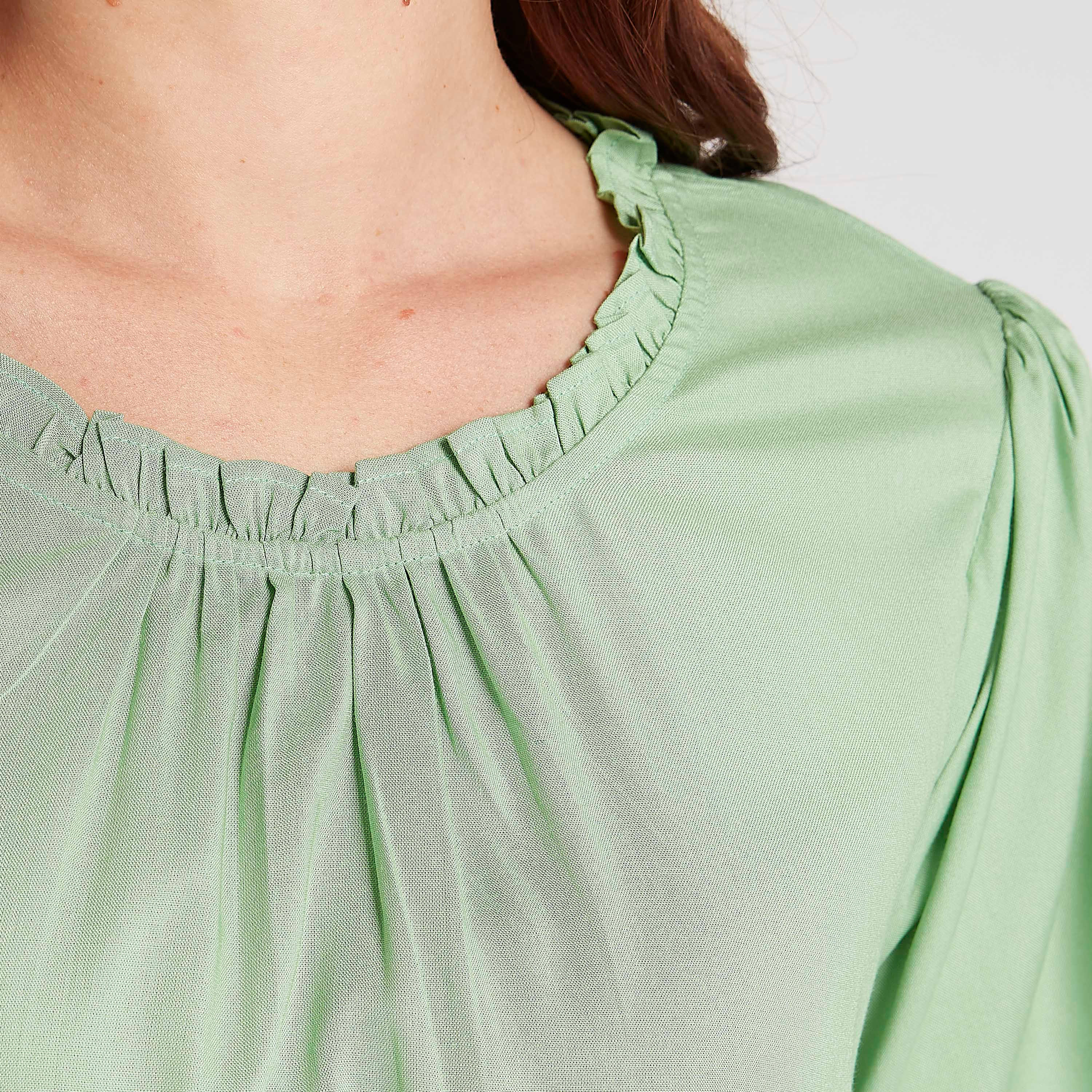 طقم قميص نوم مستدام بألوان متعددة وتفاصيل كشكش - قطعتين-women-clothing-nightwear-nighties-image-6