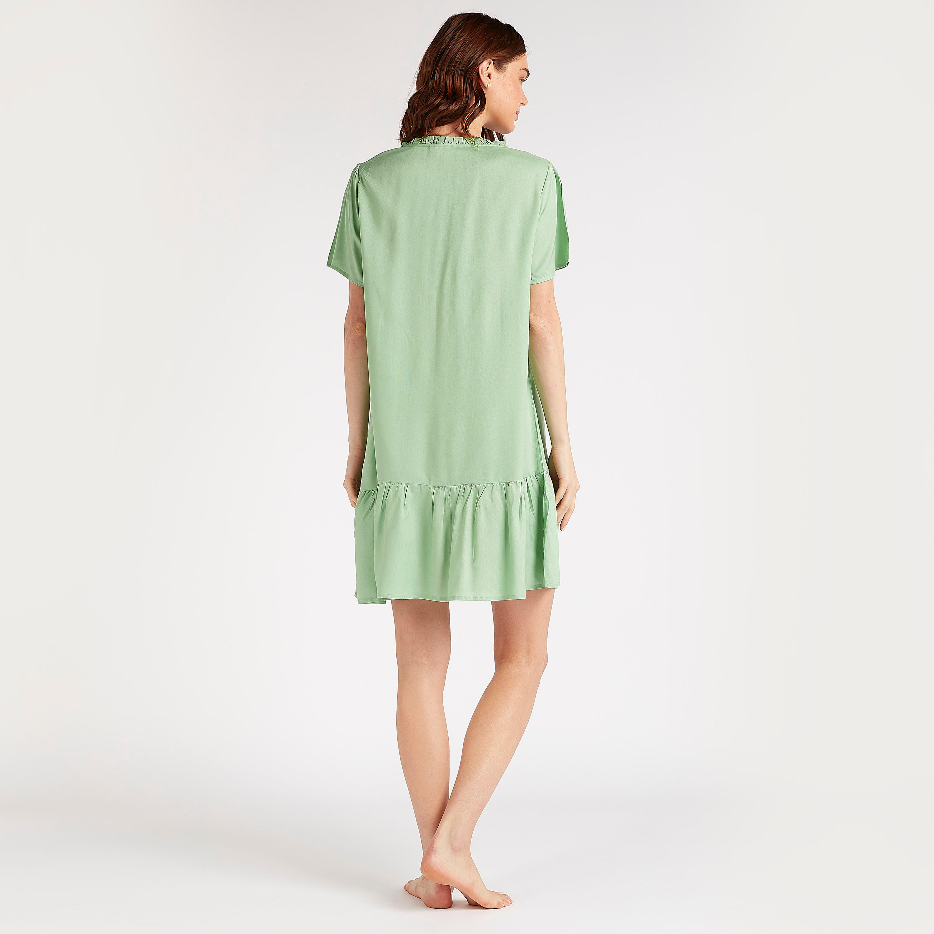 طقم قميص نوم مستدام بألوان متعددة وتفاصيل كشكش - قطعتين-women-clothing-nightwear-nighties-image-7