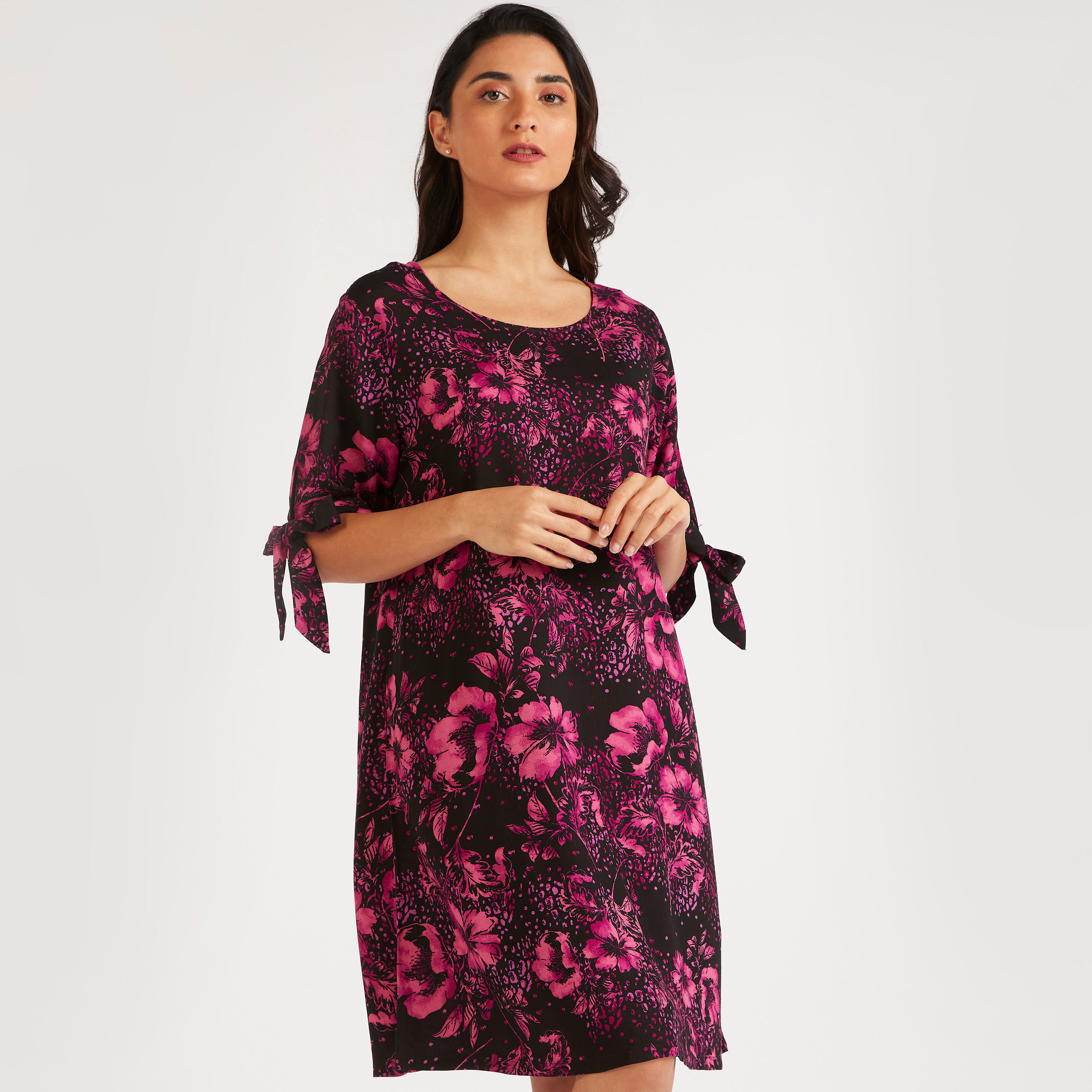 طقم قمصان نوم متنوّعة بياقة مستديرة وأكمام بأطراف معقودة - قطعتين-women-clothing-nightwear-nighties-image-2