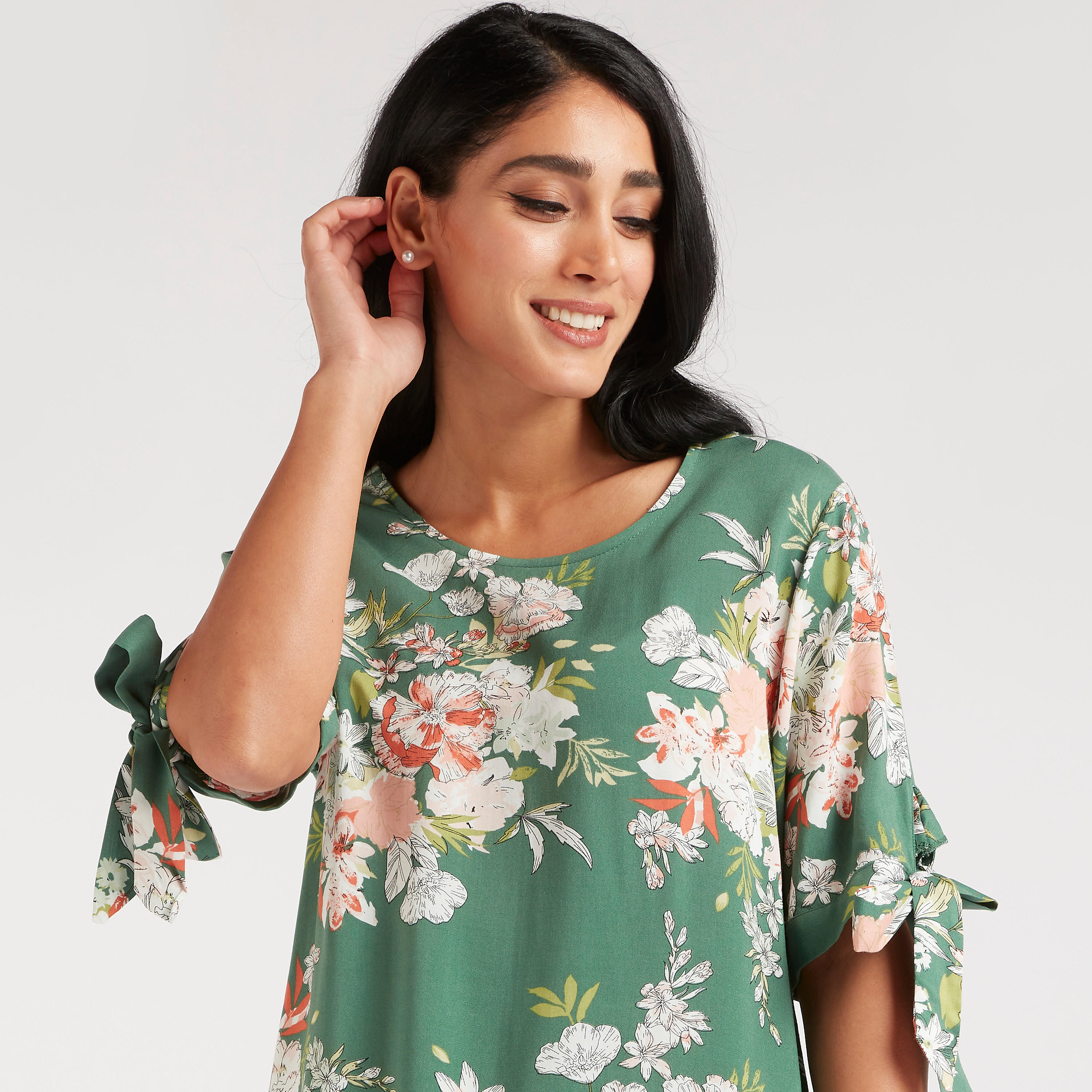 طقم قمصان نوم متنوّعة بياقة مستديرة وأكمام بأطراف معقودة - قطعتين-women-clothing-nightwear-nighties-image-4